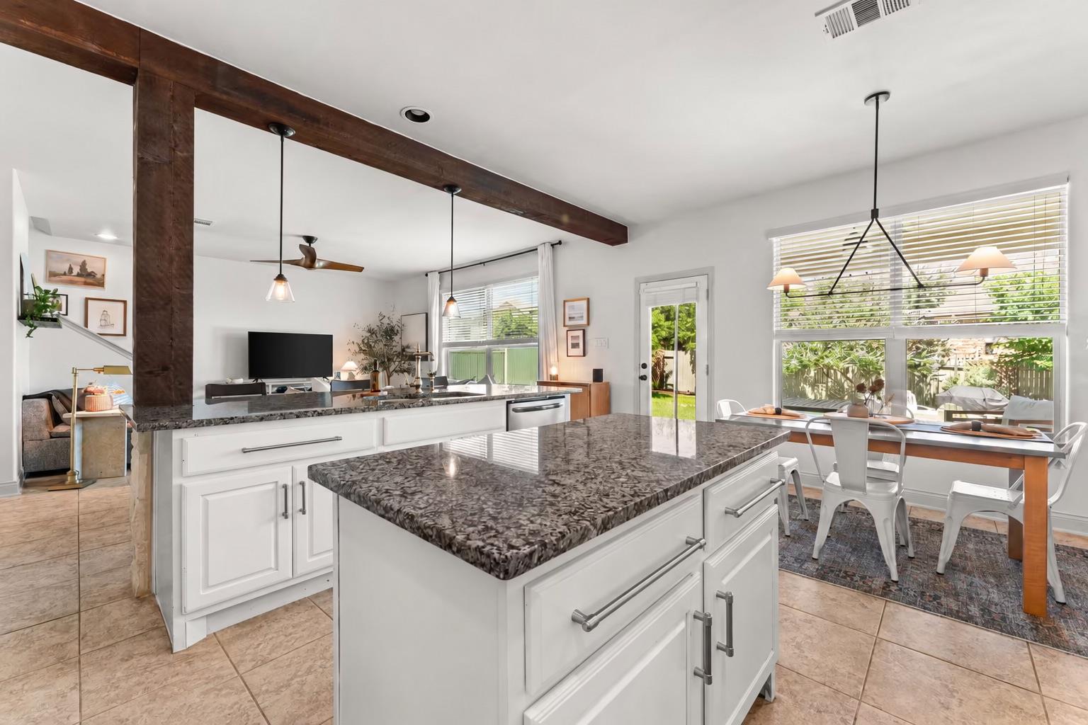 11005 Desert Willow LOOP, Austin TX 78748