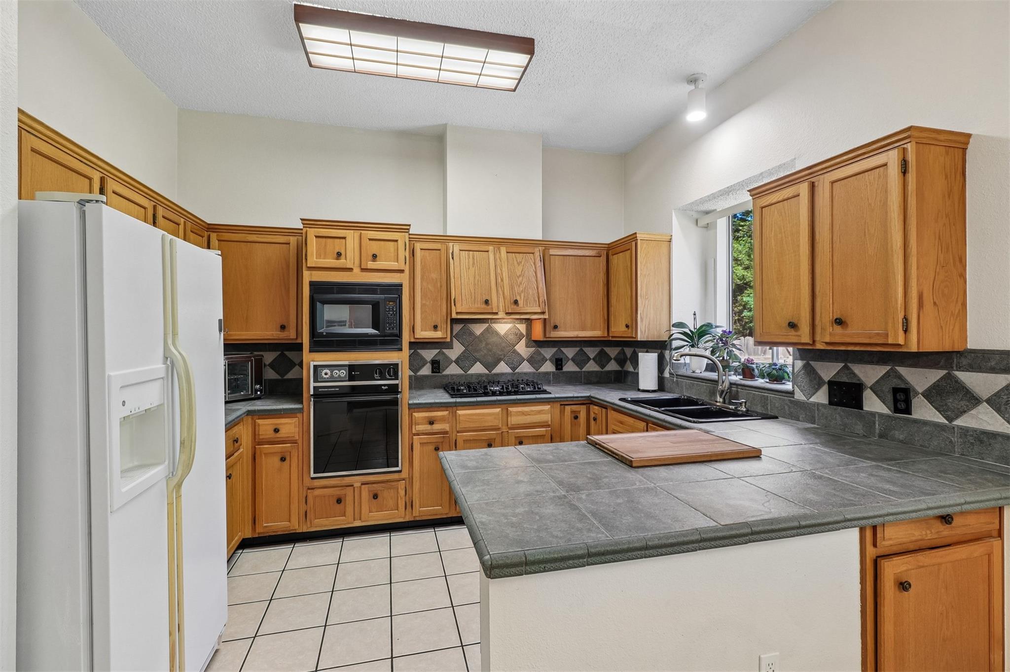 12513 Hunters Chase DR, Austin TX 78729