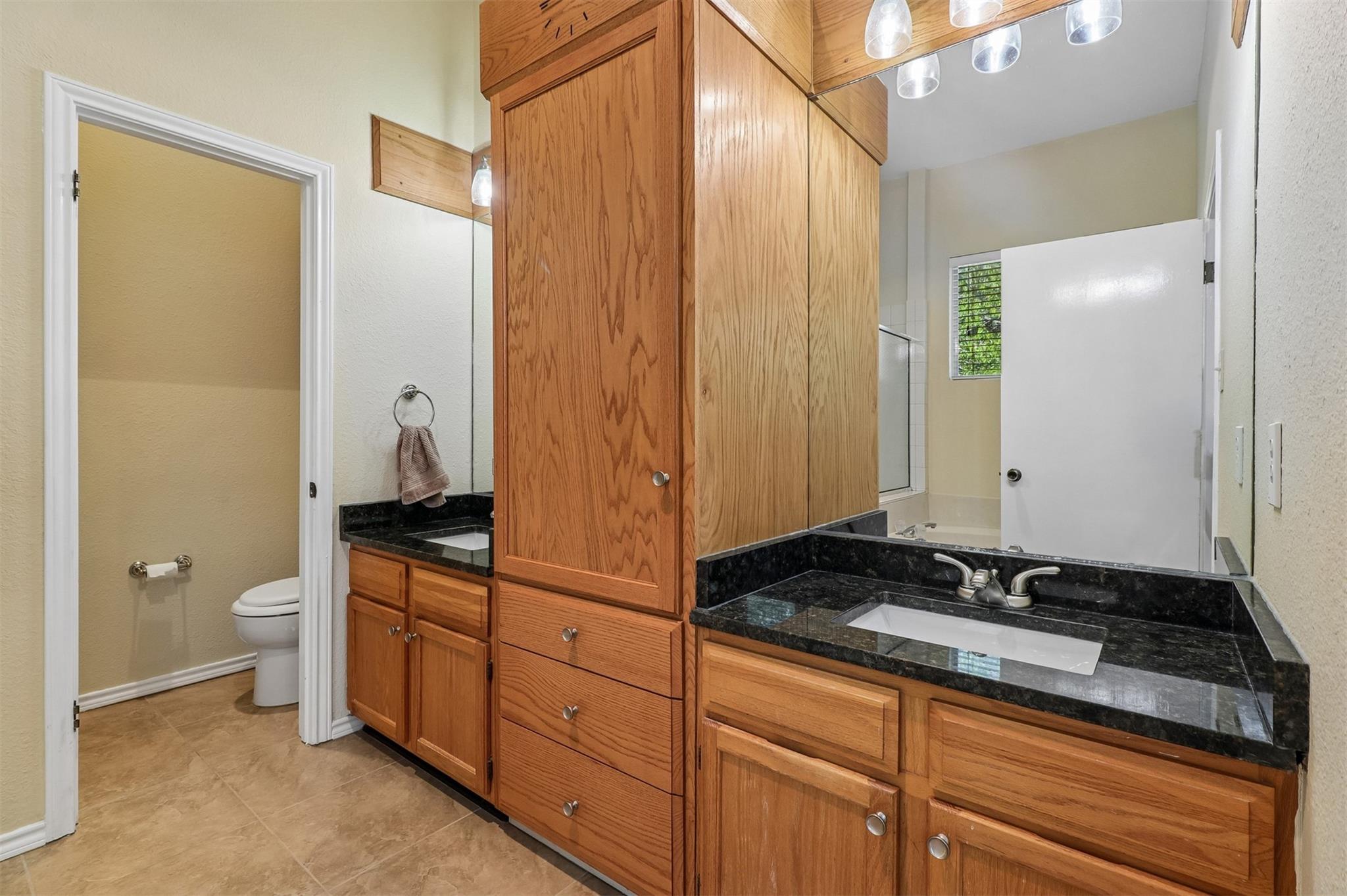 12513 Hunters Chase DR, Austin TX 78729