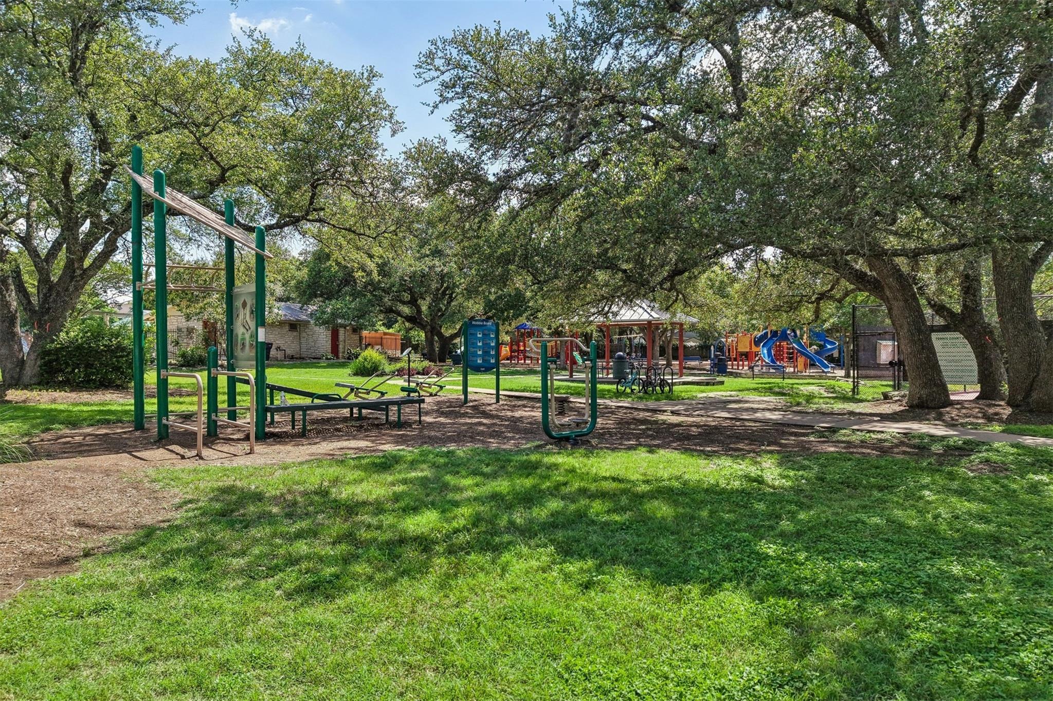 12513 Hunters Chase DR, Austin TX 78729