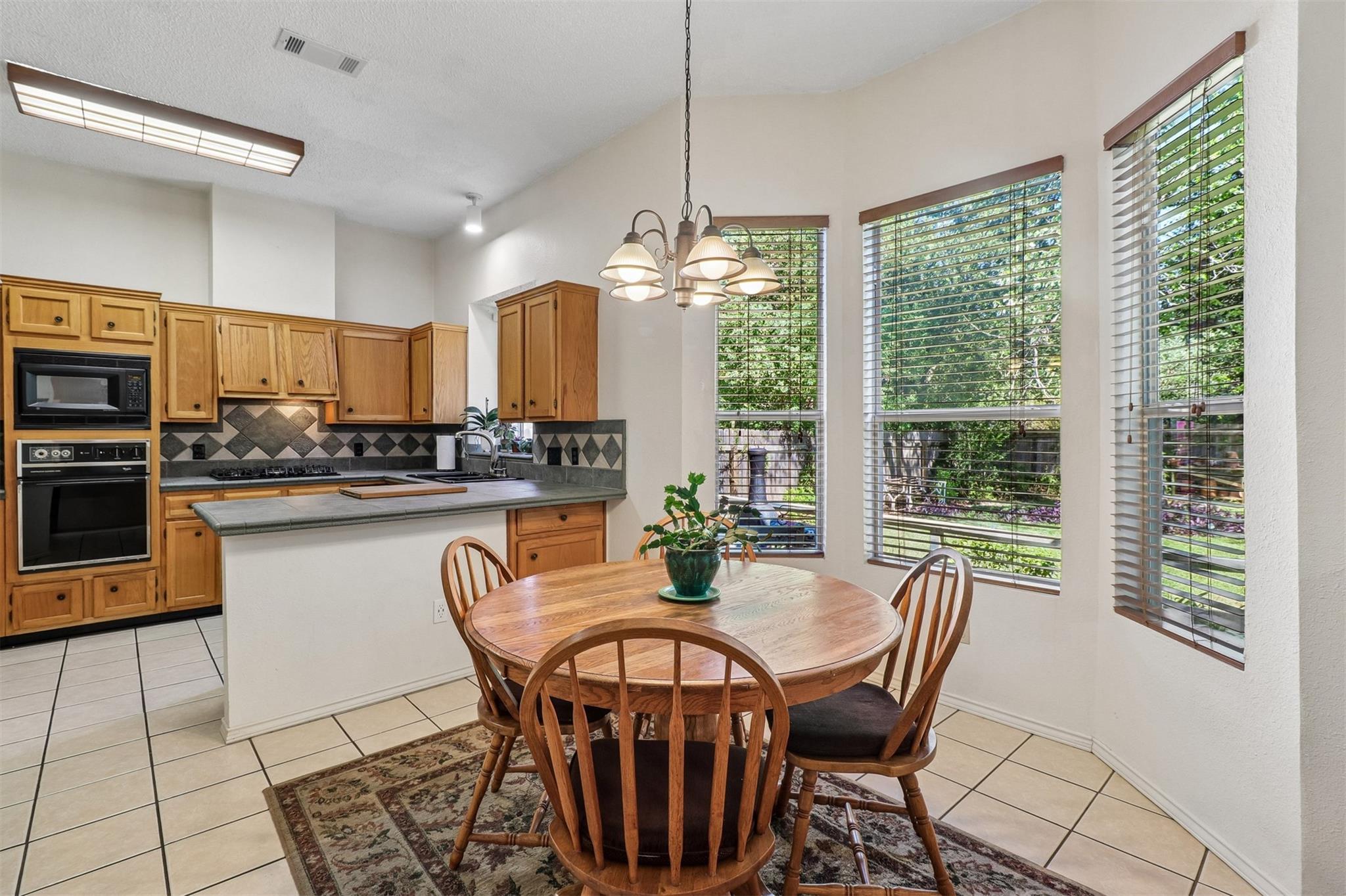12513 Hunters Chase DR, Austin TX 78729
