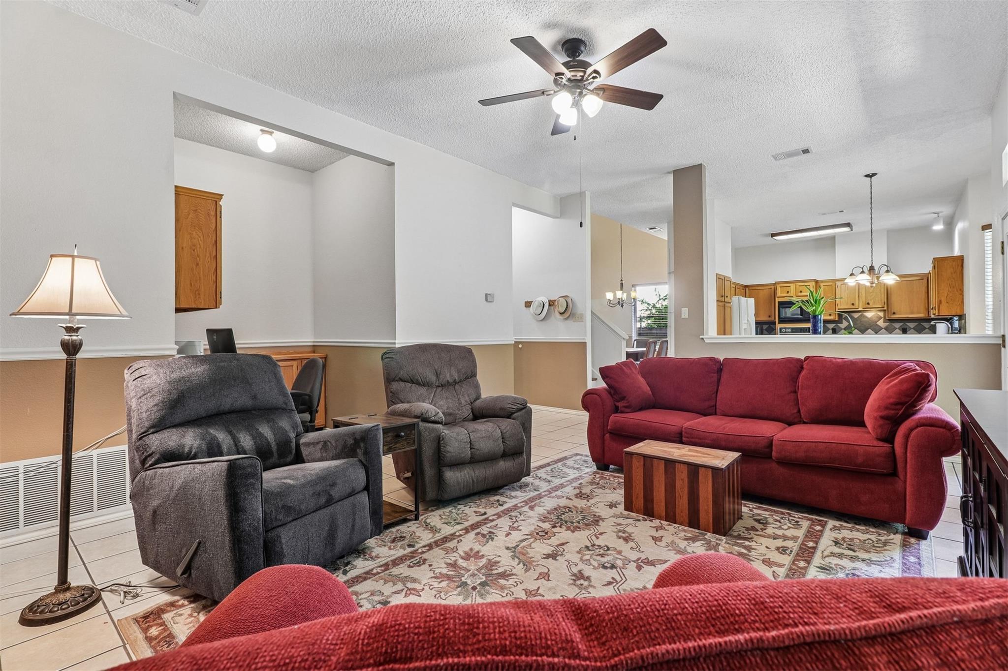 12513 Hunters Chase DR, Austin TX 78729