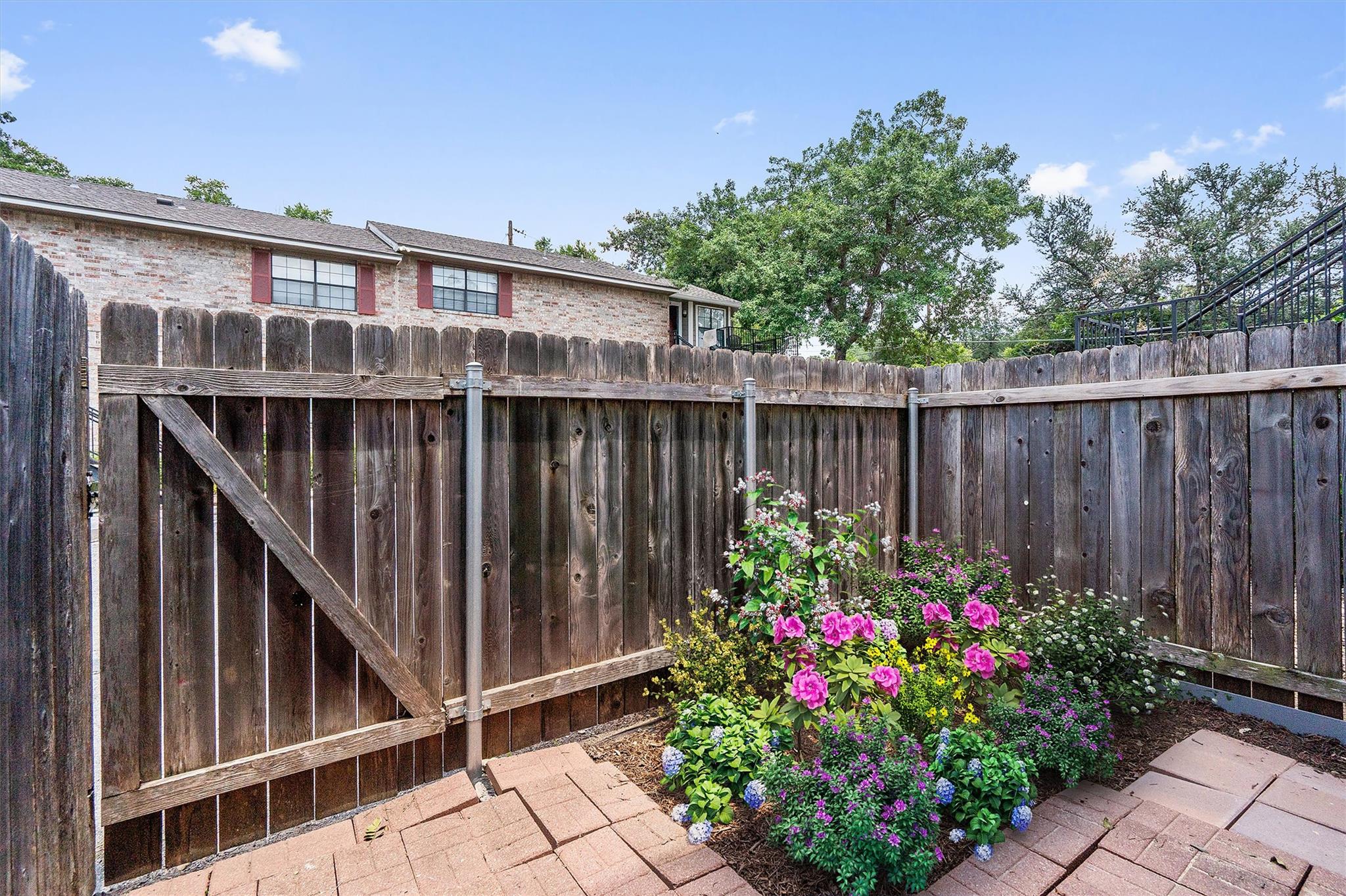 2907 Pearl ST # 102, Austin TX 78705