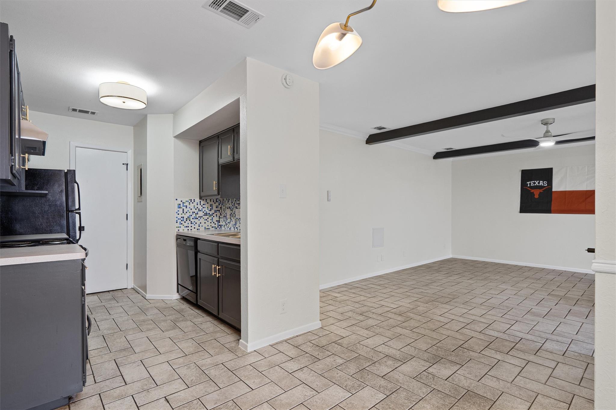 2907 Pearl ST # 102, Austin TX 78705