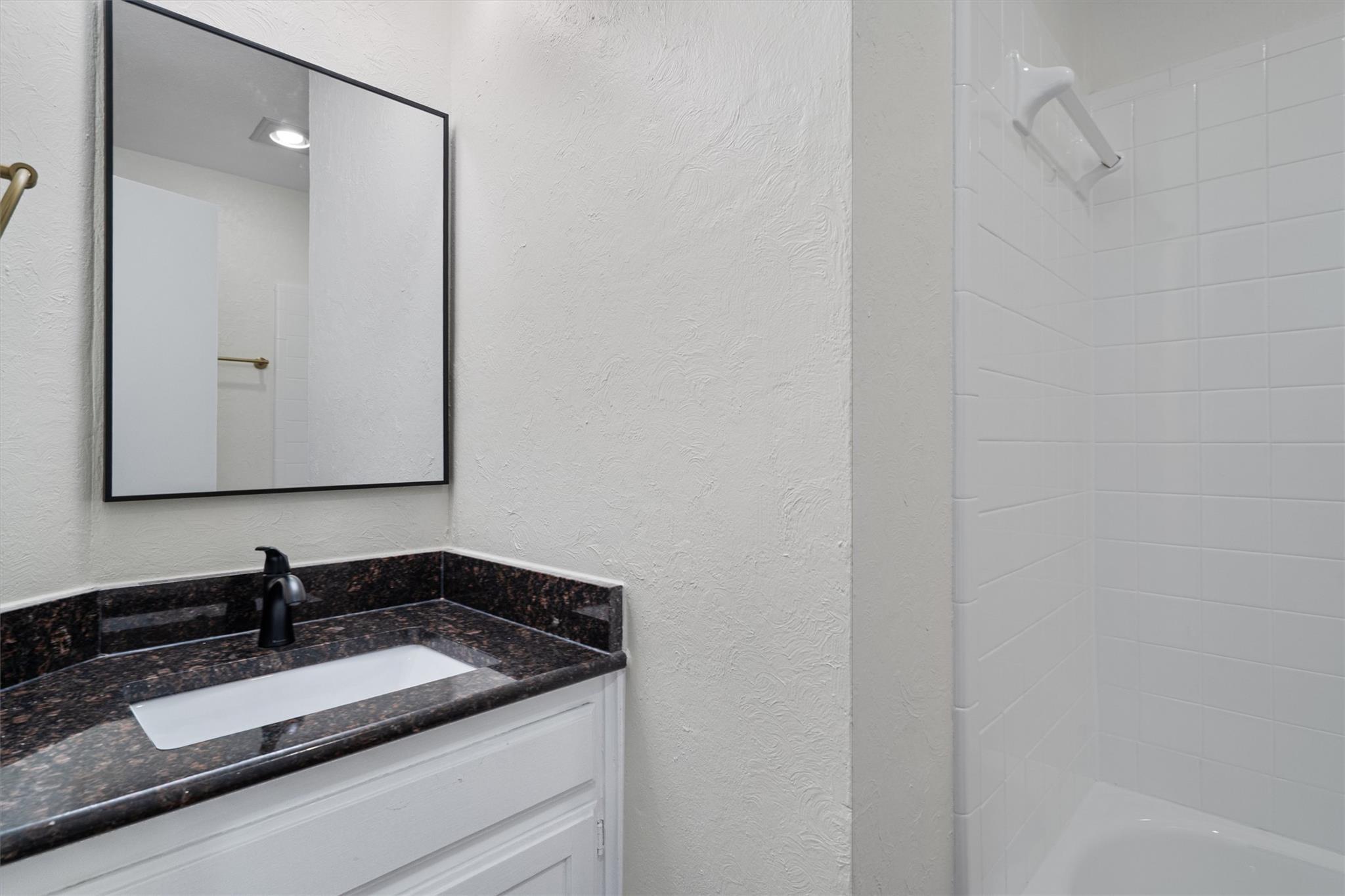 2907 Pearl ST # 102, Austin TX 78705