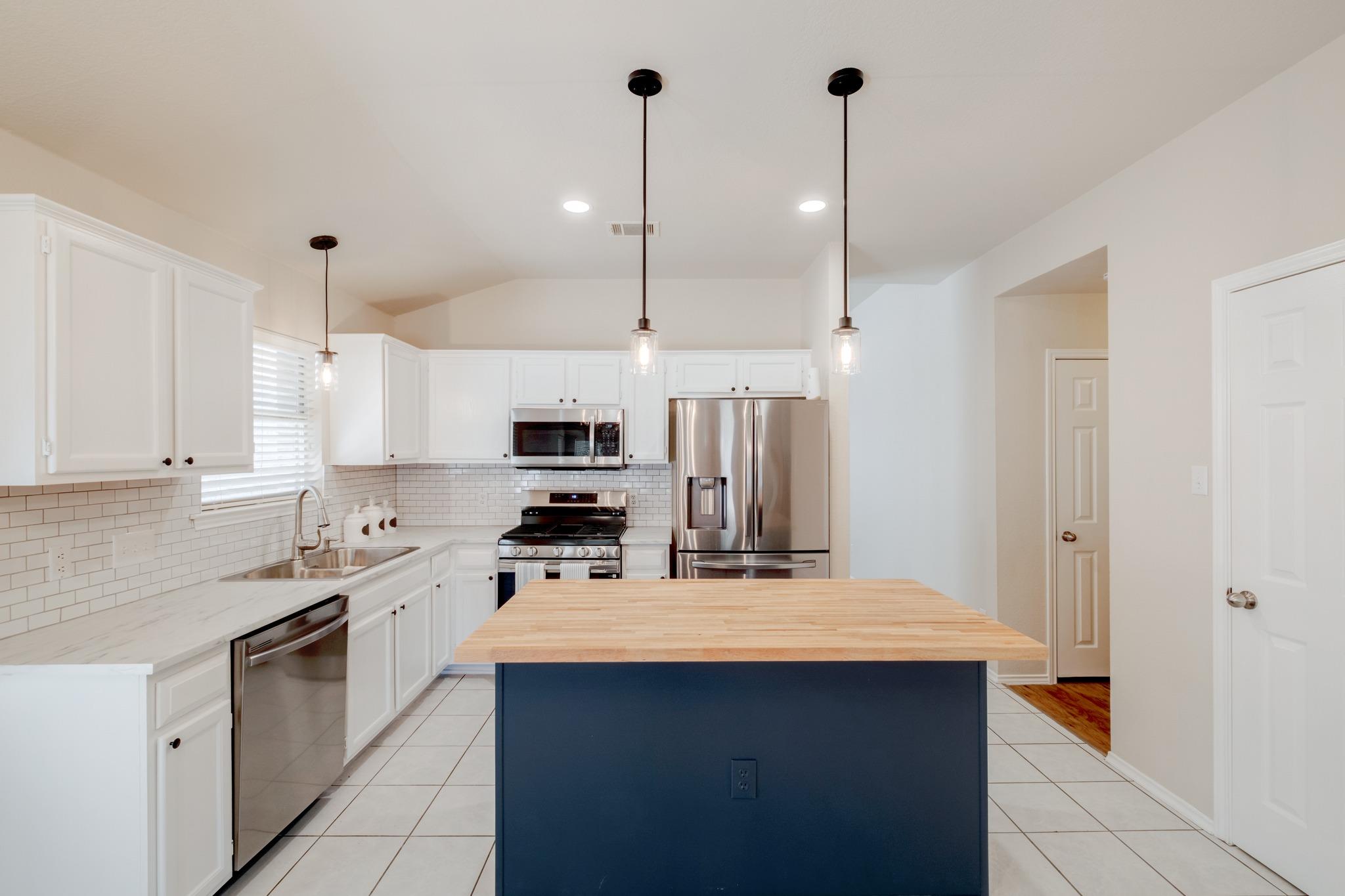 3704 Kissman DR, Austin TX 78728