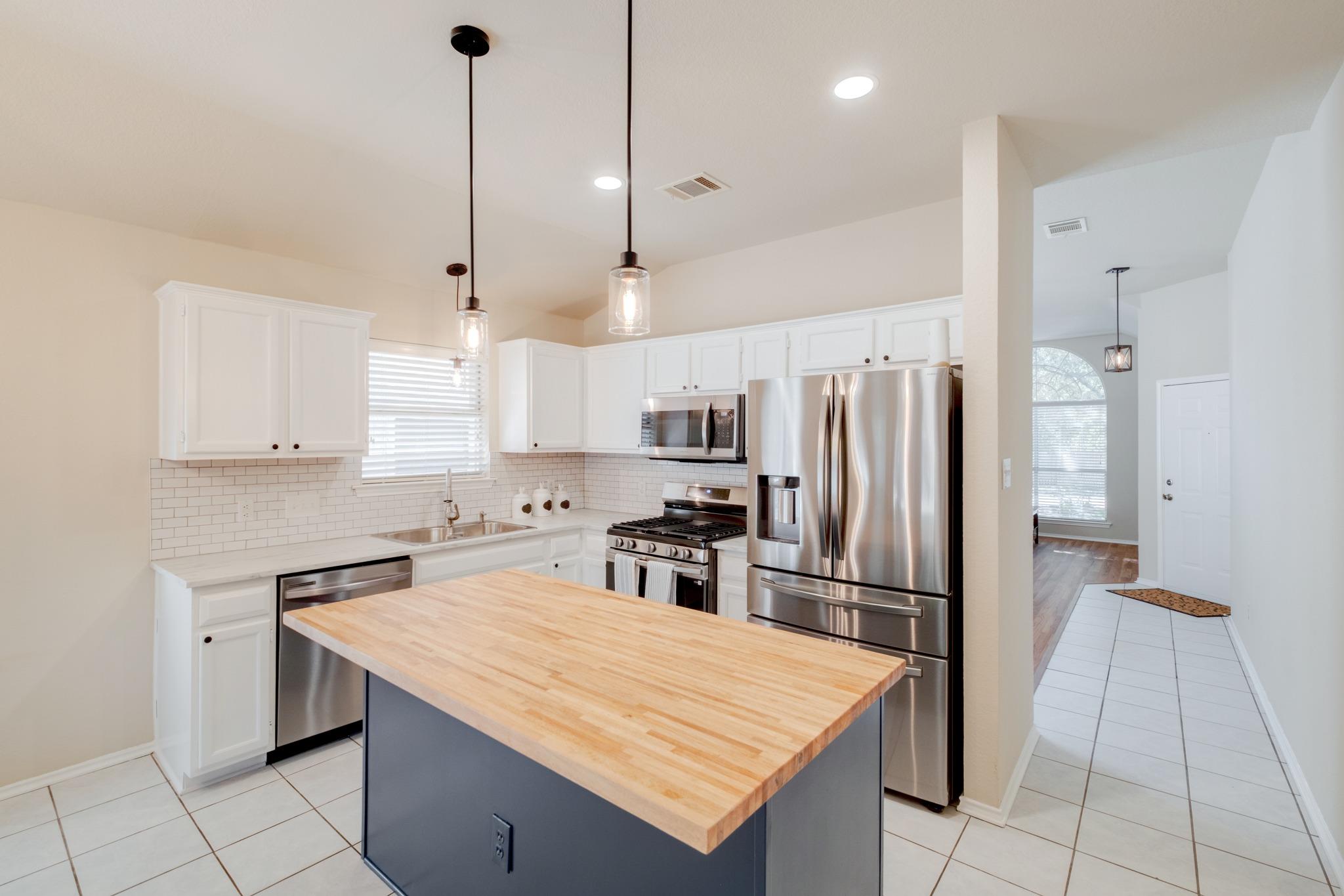 3704 Kissman DR, Austin TX 78728