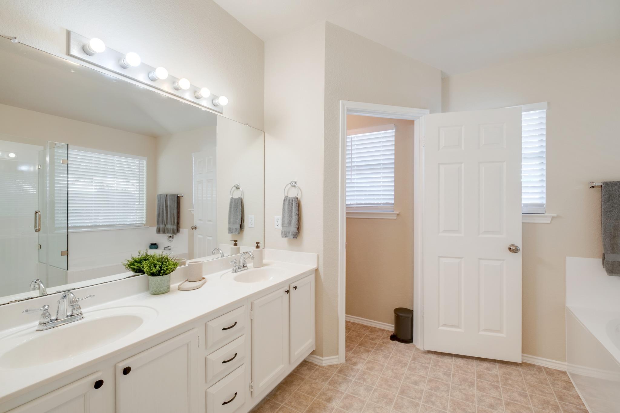3704 Kissman DR, Austin TX 78728