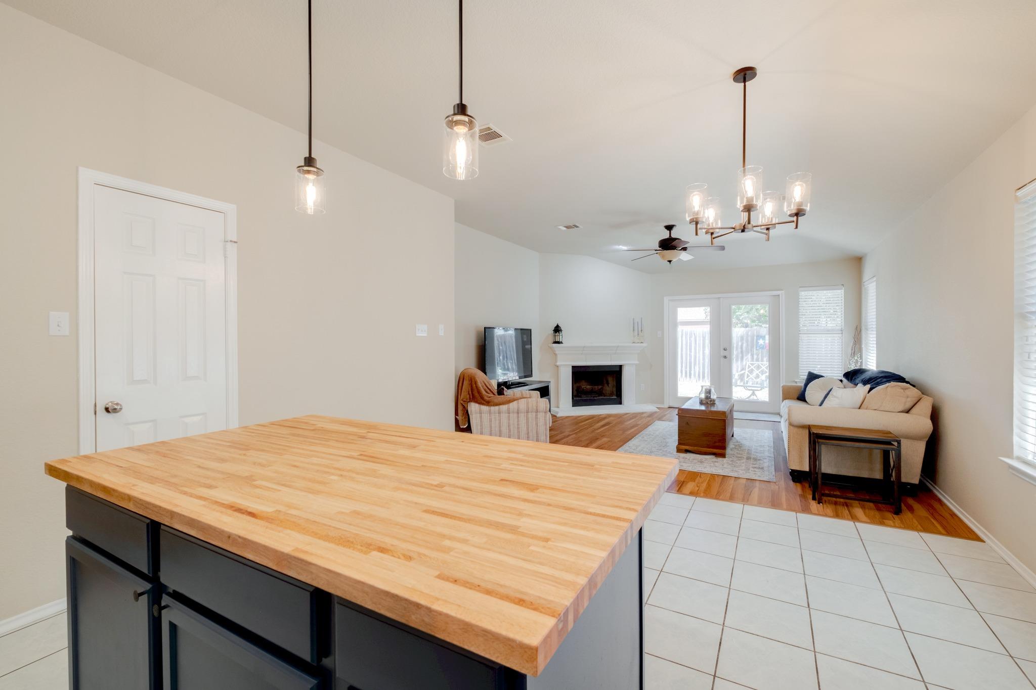 3704 Kissman DR, Austin TX 78728