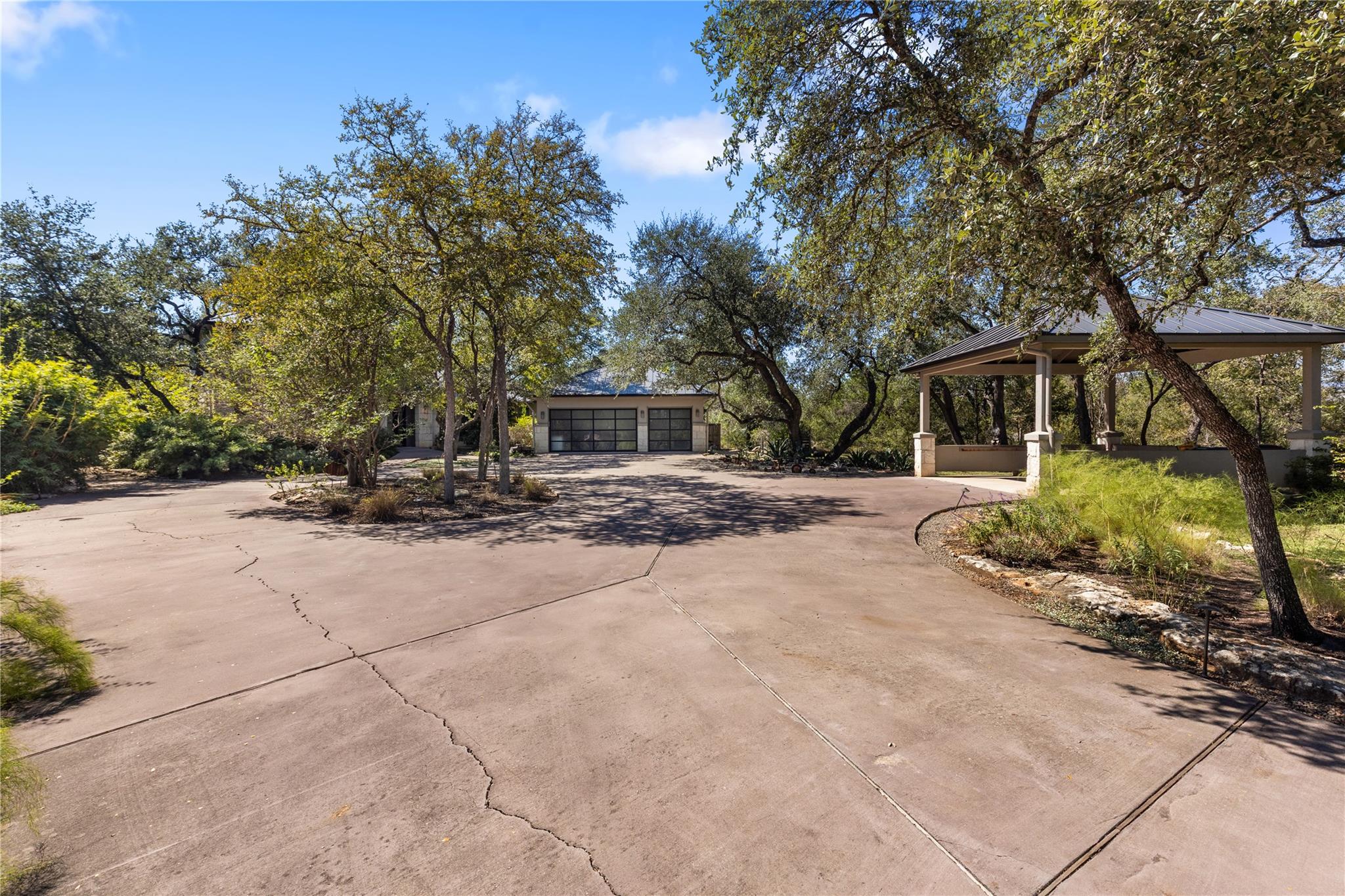5615 McCarty LN, Austin TX 78749