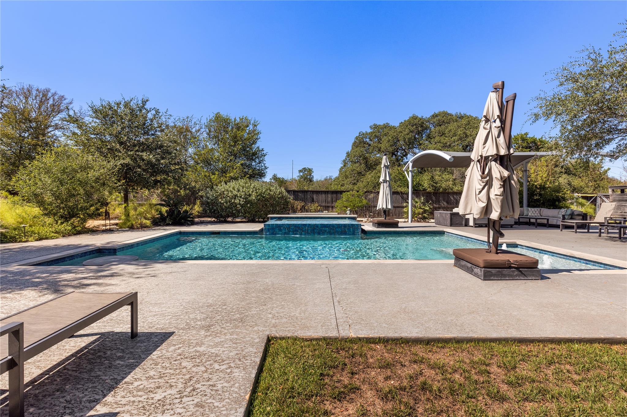 5615 McCarty LN, Austin TX 78749