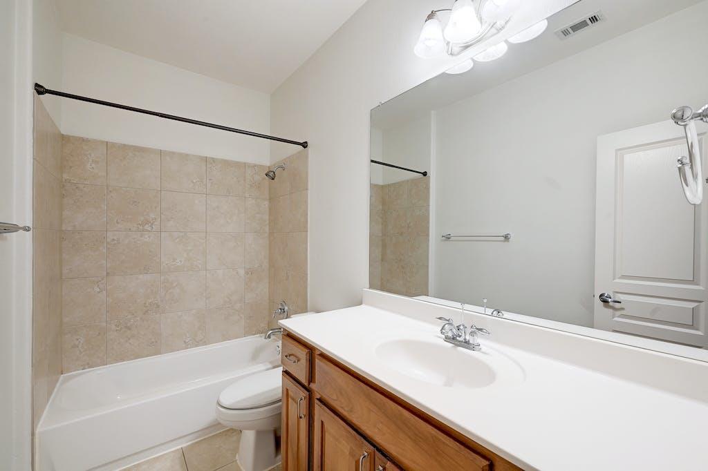 6701 Covered Bridge DR # 41, Austin TX 78736