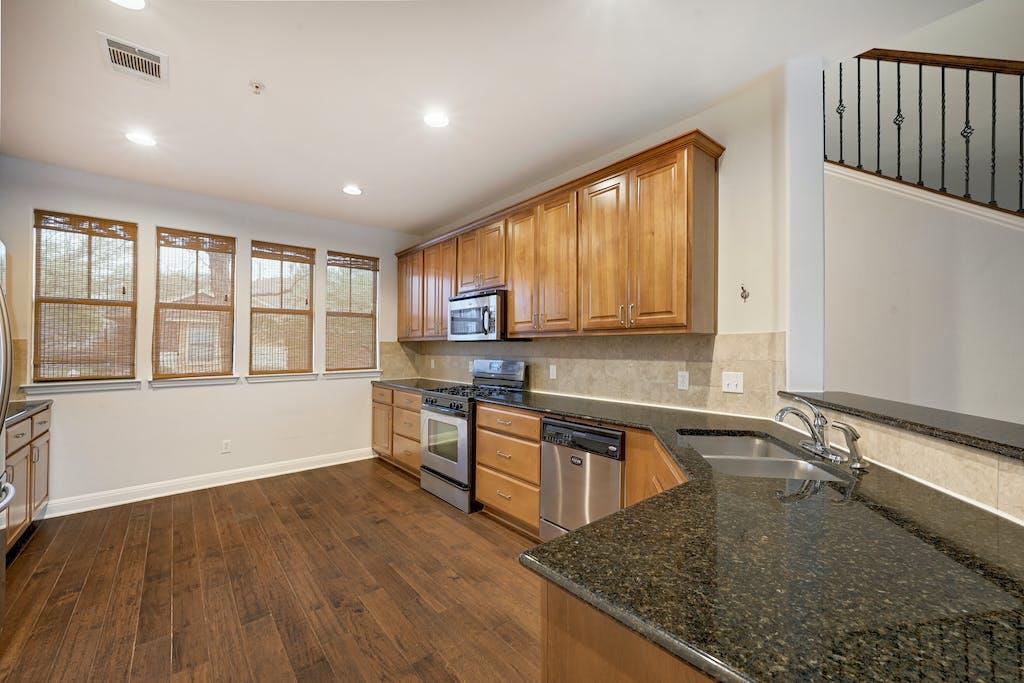 6701 Covered Bridge DR # 41, Austin TX 78736
