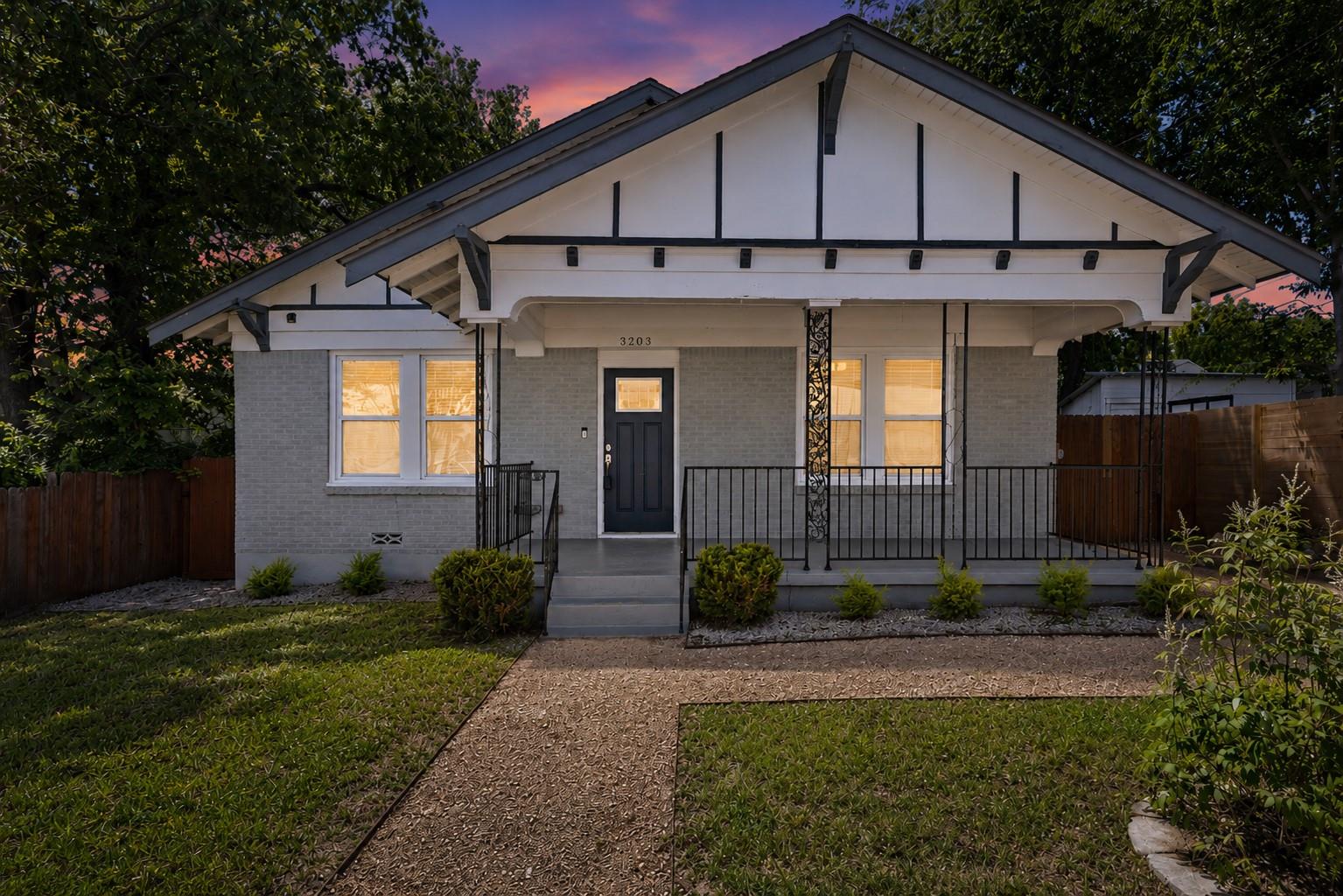 3203 E 18th ST, Austin TX 78721