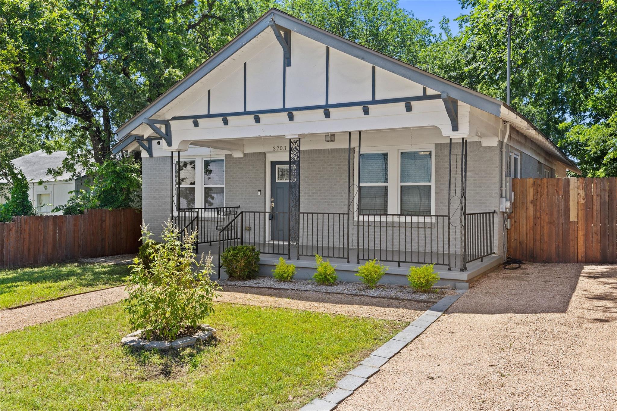 3203 E 18th ST, Austin TX 78721