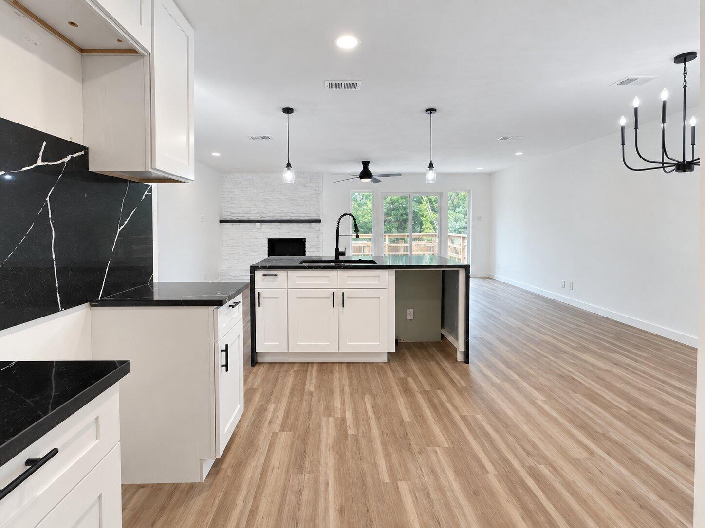 6907 Tulane DR, Austin TX 78723