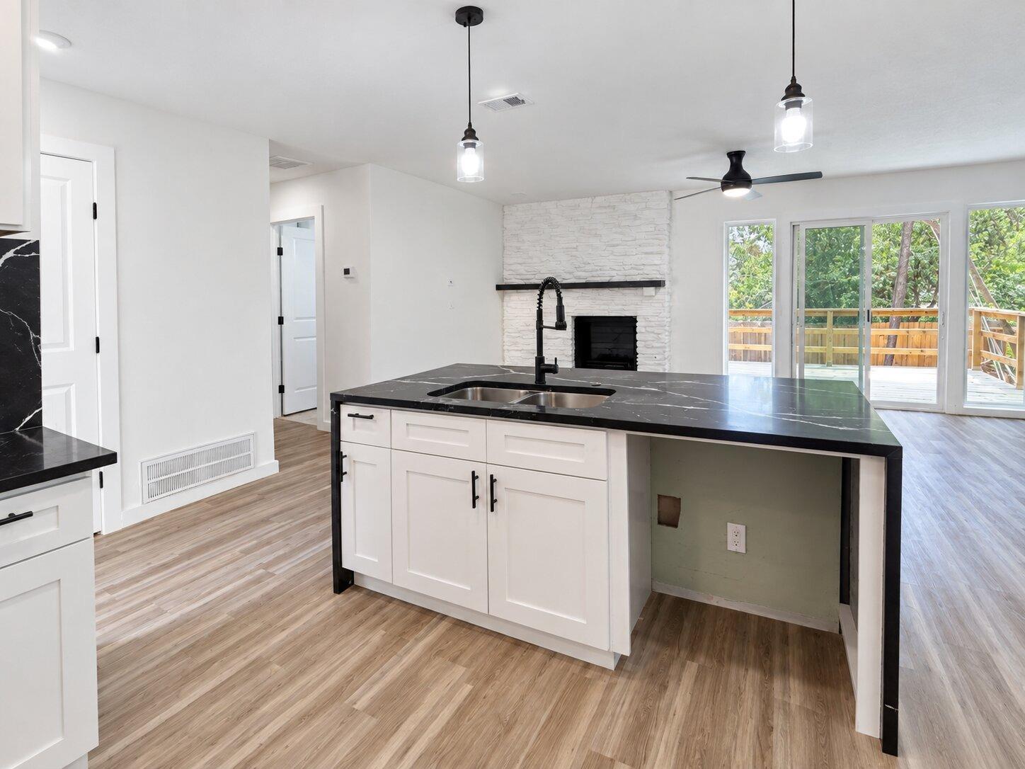 6907 Tulane DR, Austin TX 78723