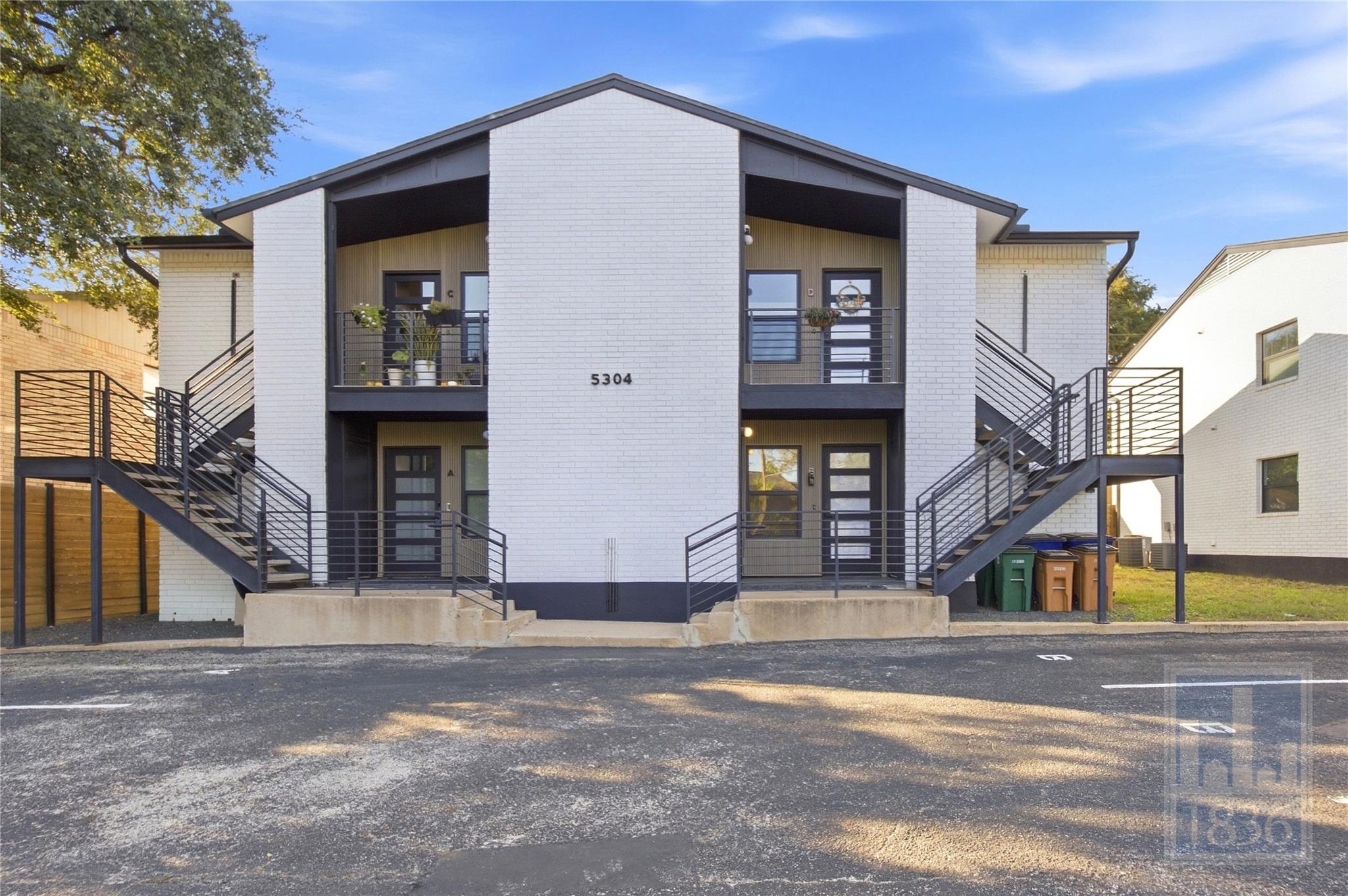 5304 Saint Georges GRN # B, Austin TX 78745