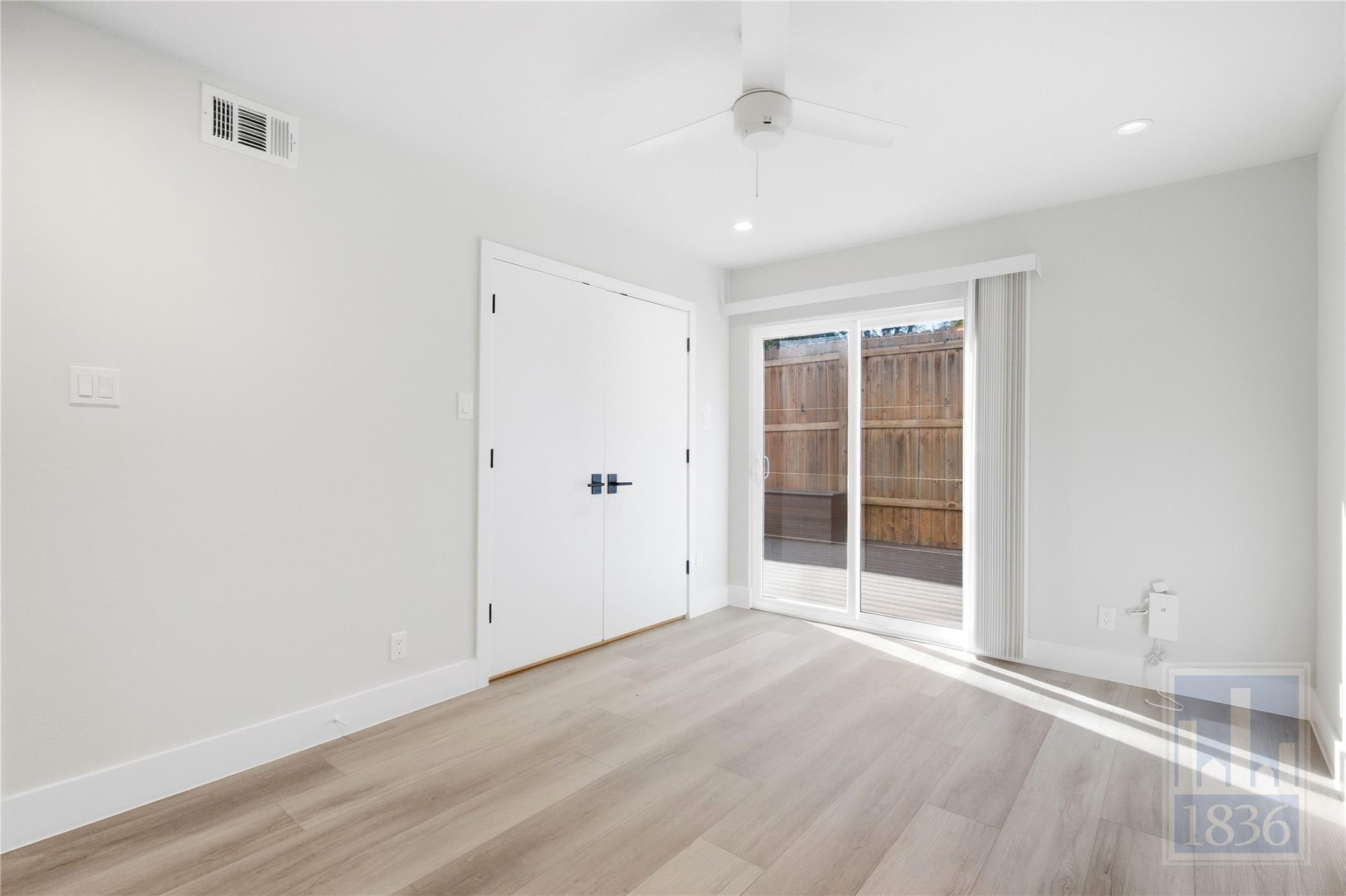 5304 Saint Georges GRN # B, Austin TX 78745