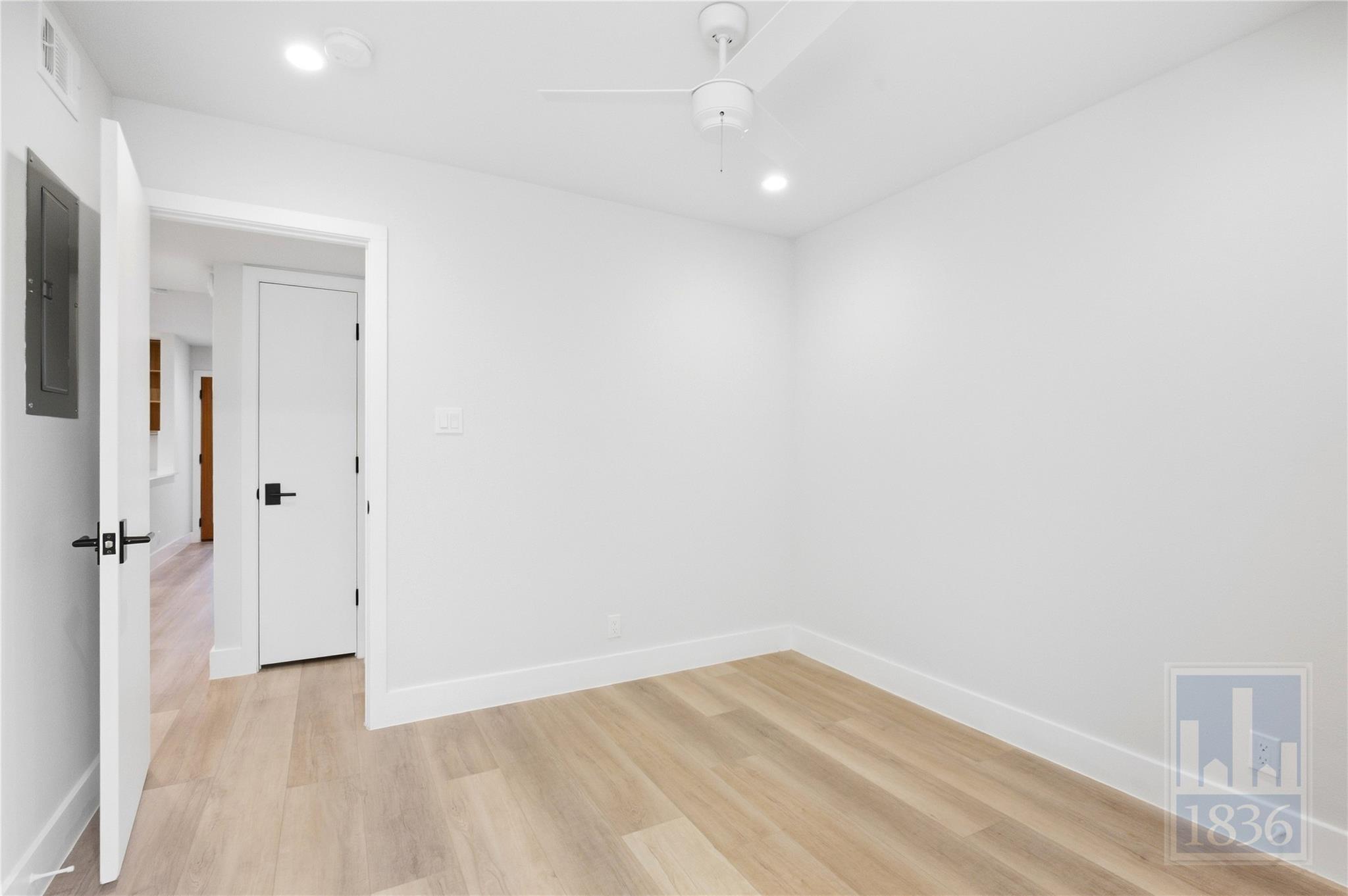 5304 Saint Georges GRN # B, Austin TX 78745