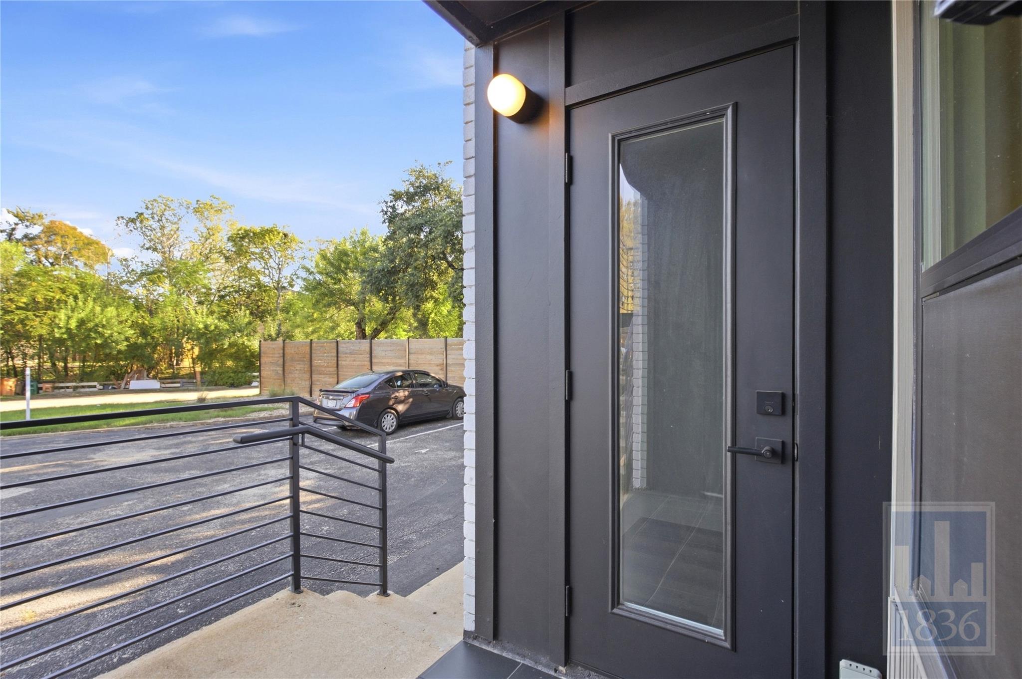 5304 Saint Georges GRN # B, Austin TX 78745