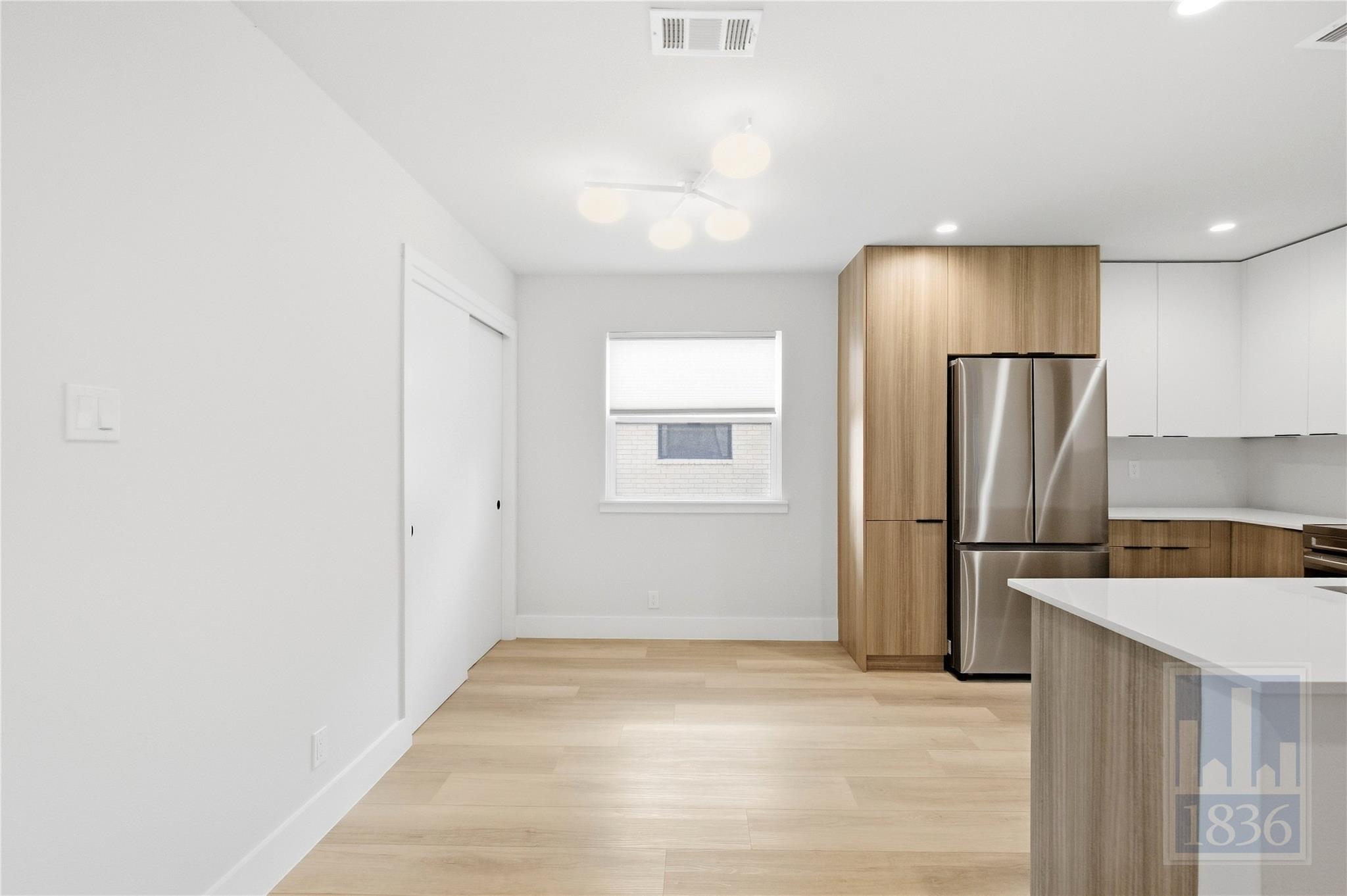 5304 Saint Georges GRN # B, Austin TX 78745