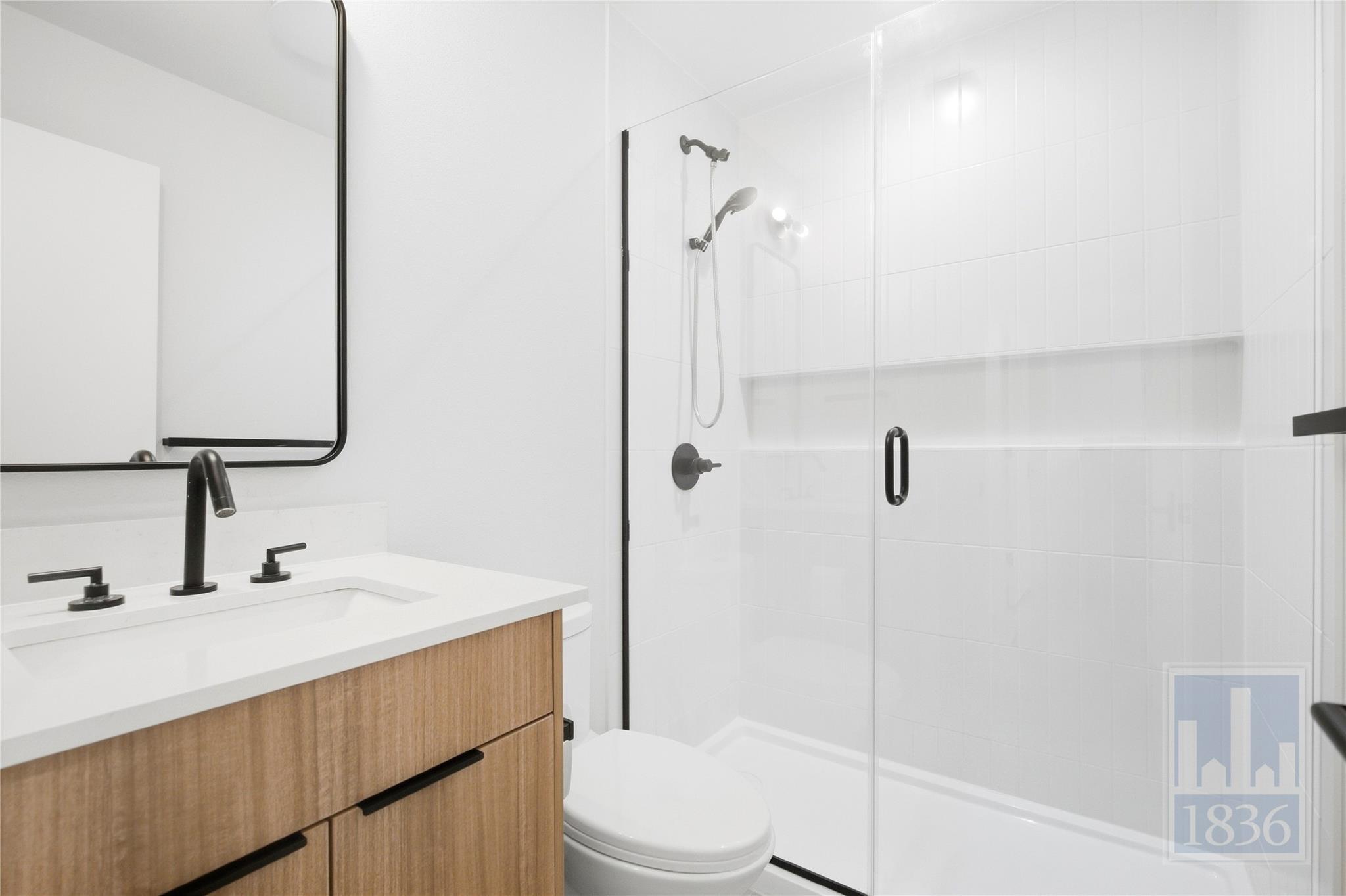 5304 Saint Georges GRN # B, Austin TX 78745