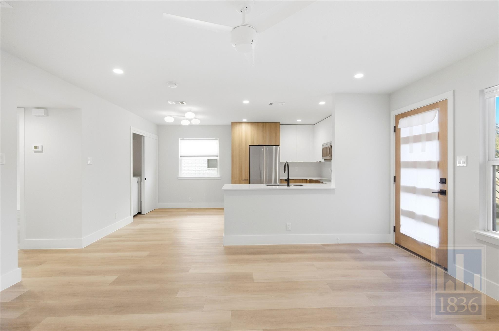 5304 Saint Georges GRN # B, Austin TX 78745
