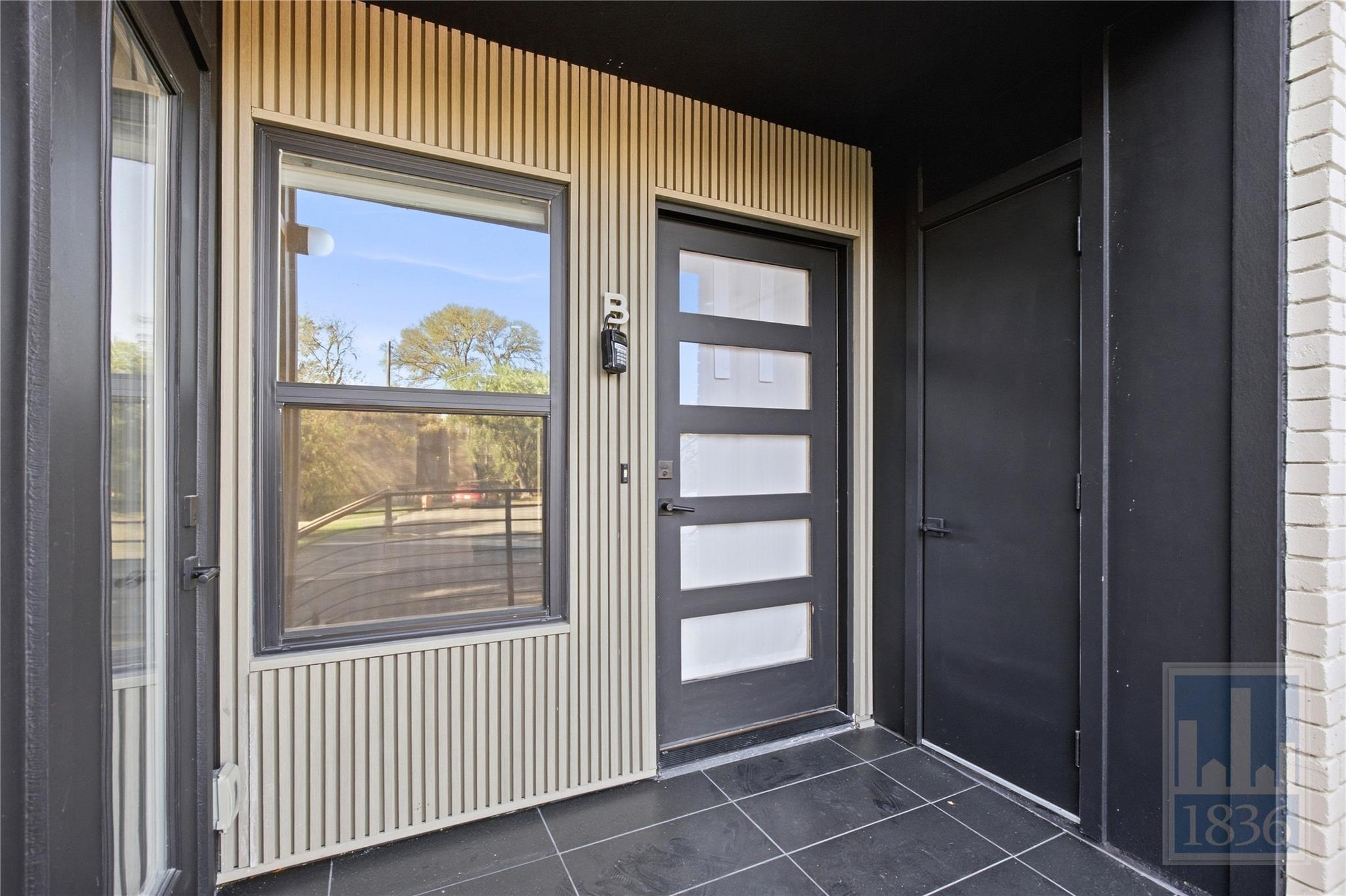 5304 Saint Georges GRN # B, Austin TX 78745