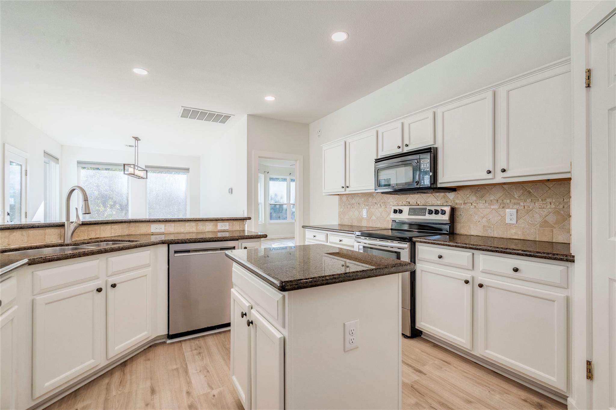 3315 Santee DR, Austin TX 78738