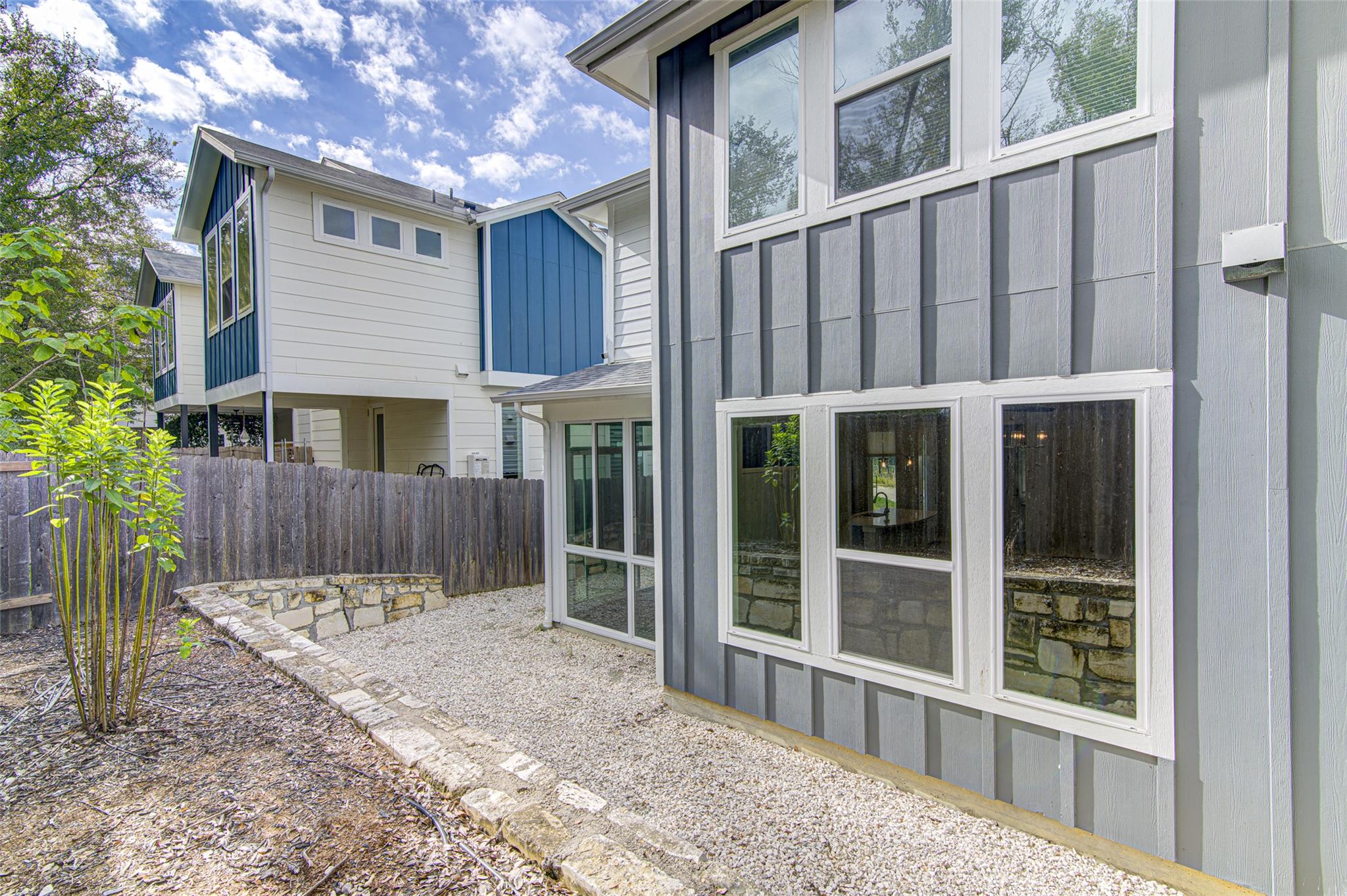 1904 Bunche RD # B, Austin TX 78721