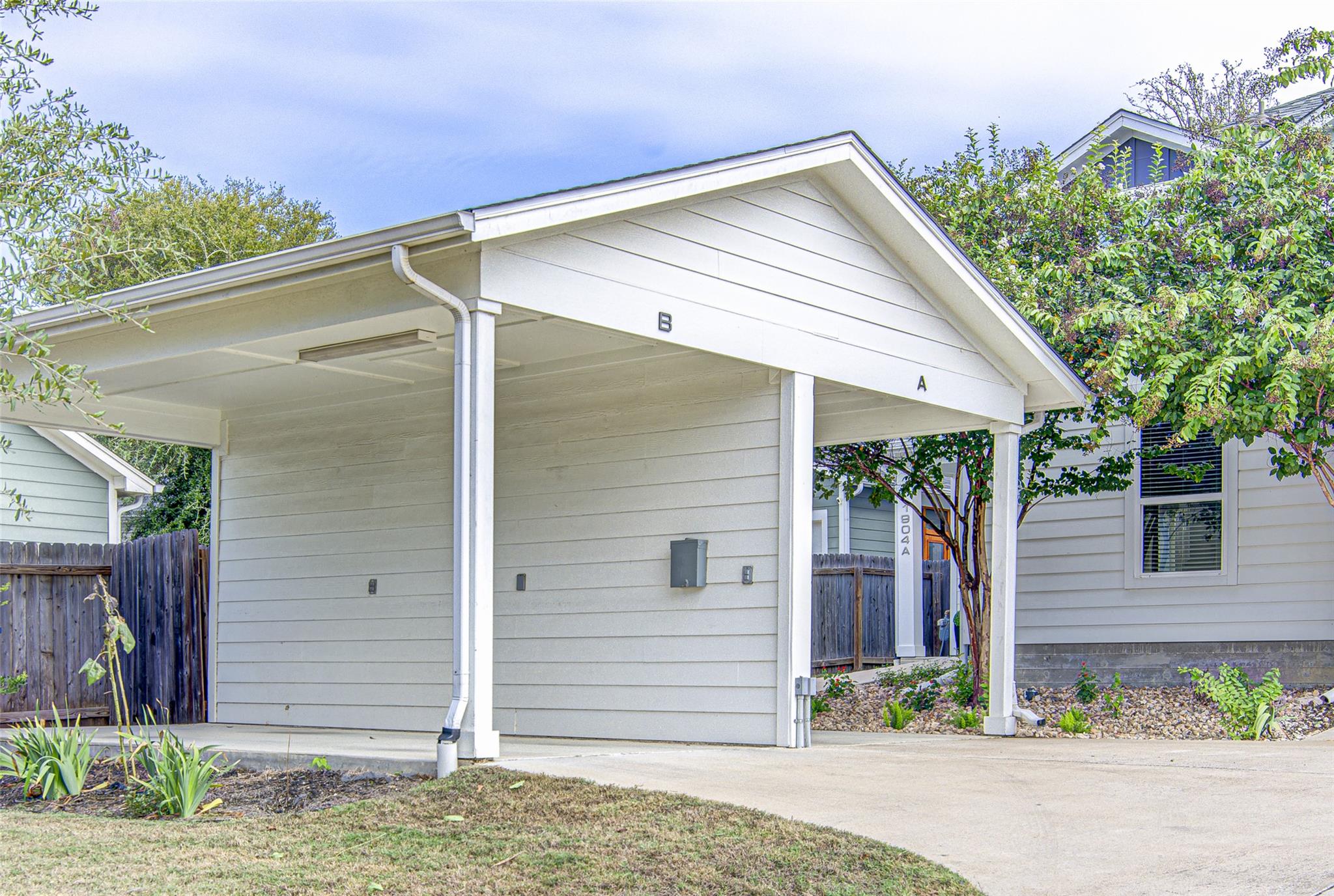 1904 Bunche RD # B, Austin TX 78721