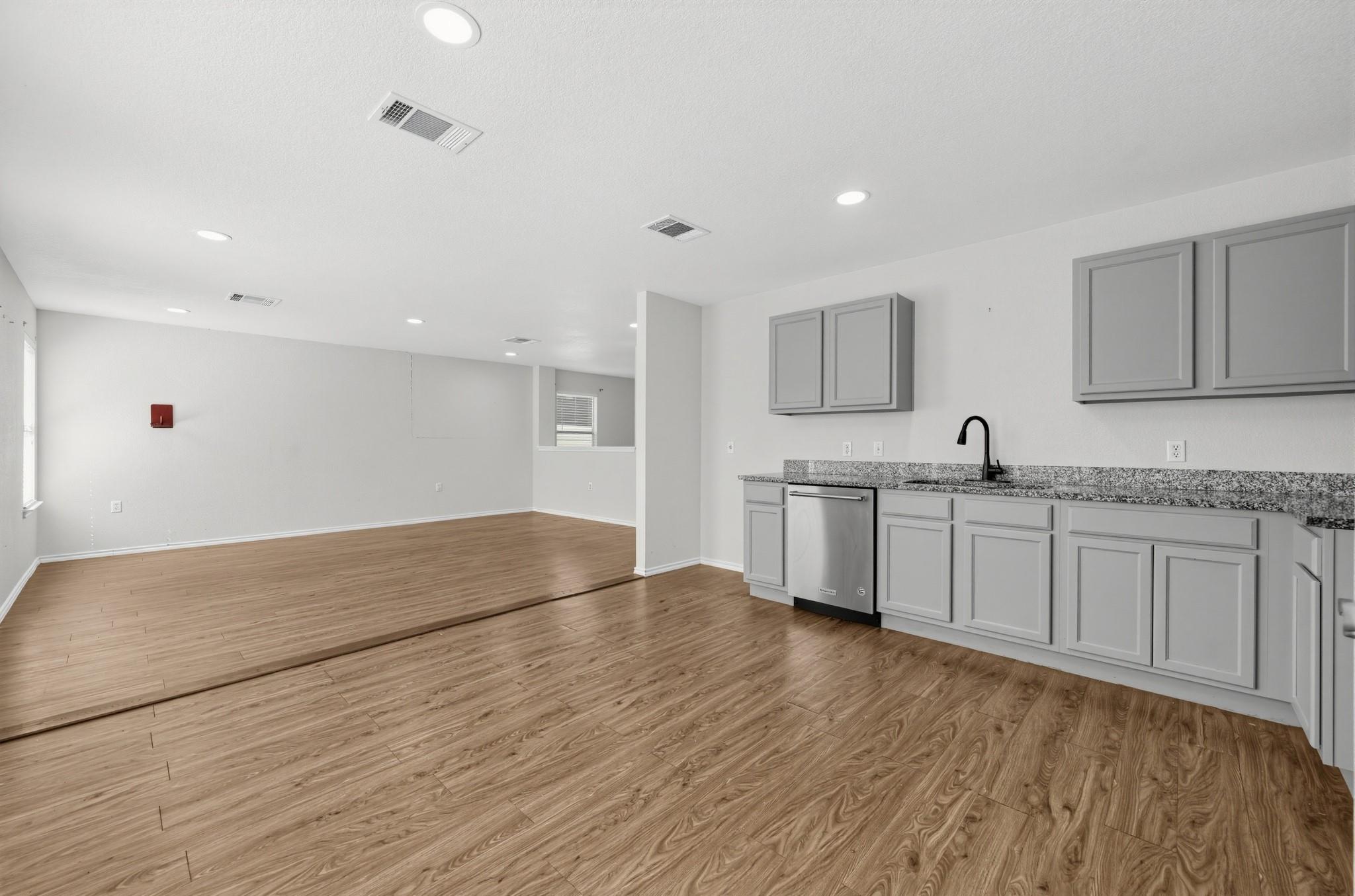 7433 Aspen Brook DR, Austin TX 78744