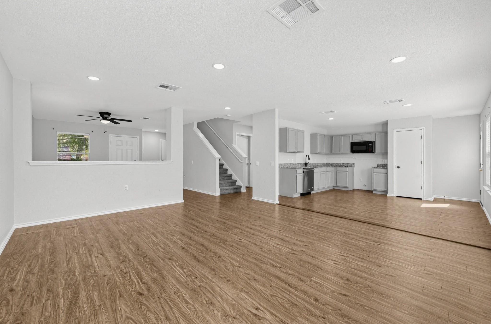 7433 Aspen Brook DR, Austin TX 78744
