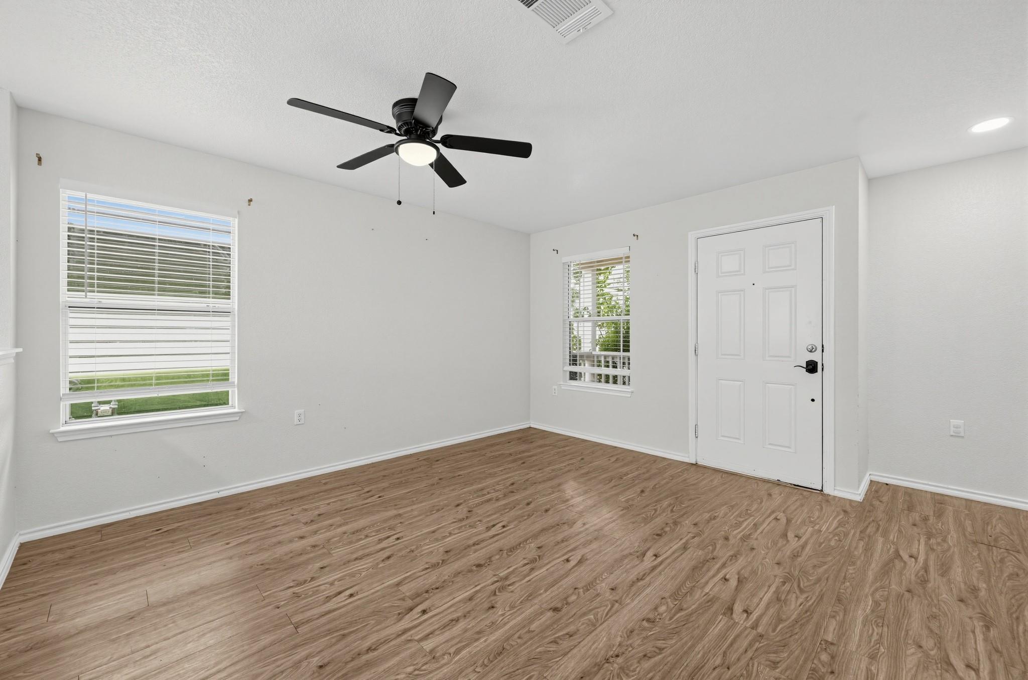 7433 Aspen Brook DR, Austin TX 78744