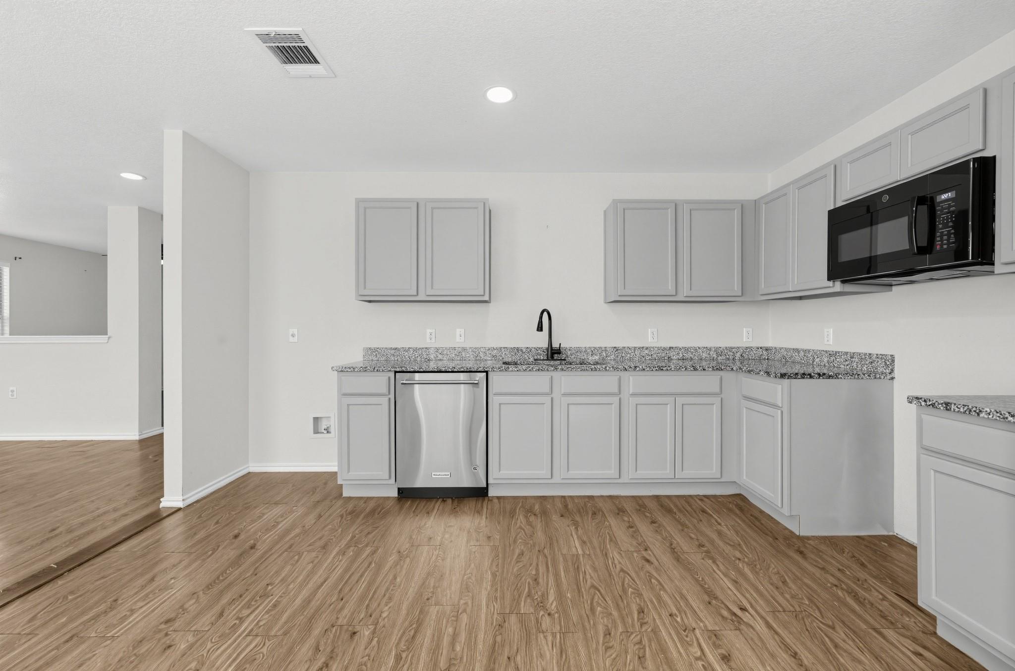 7433 Aspen Brook DR, Austin TX 78744