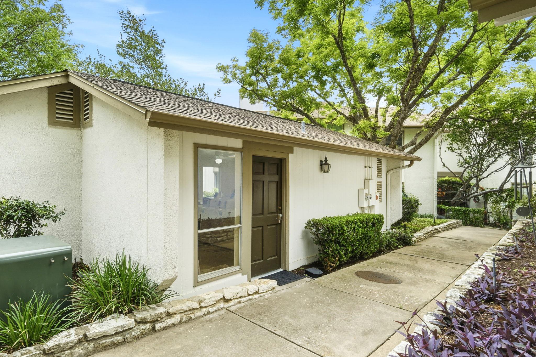 6910 Hart LN # 912, Austin TX 78731