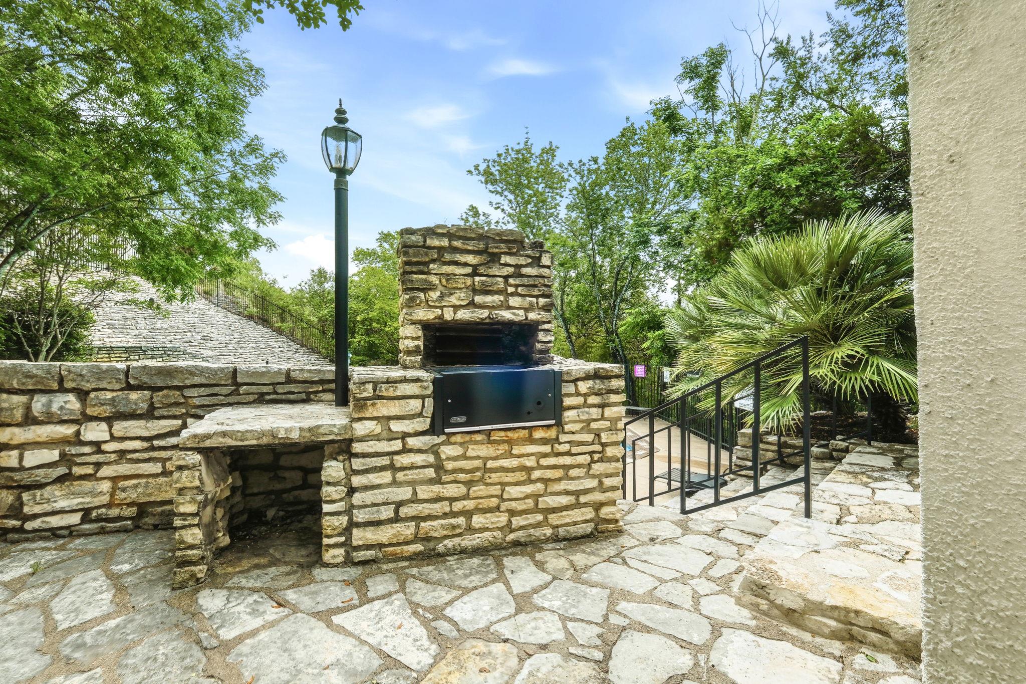 6910 Hart LN # 912, Austin TX 78731
