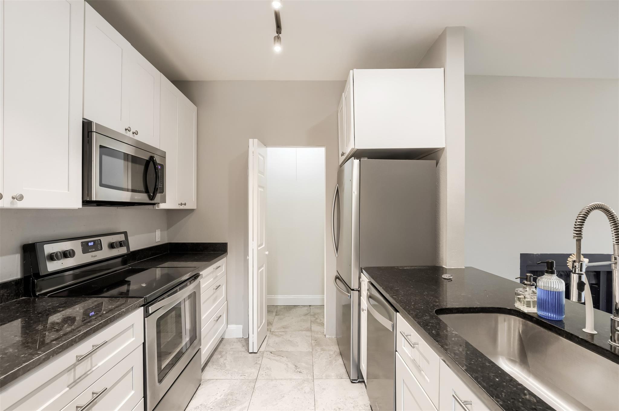 12166 Metric BLVD # 281, Austin TX 78758