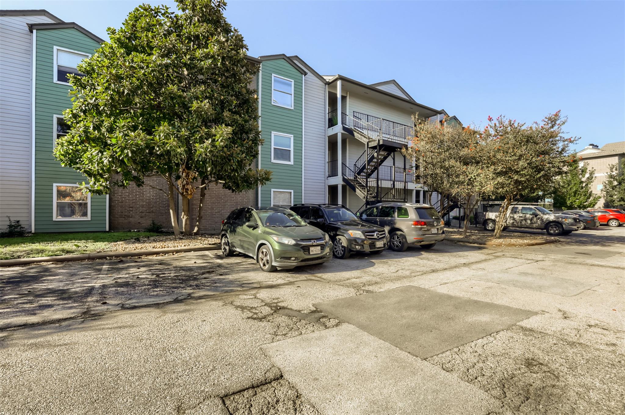 12166 Metric BLVD # 281, Austin TX 78758