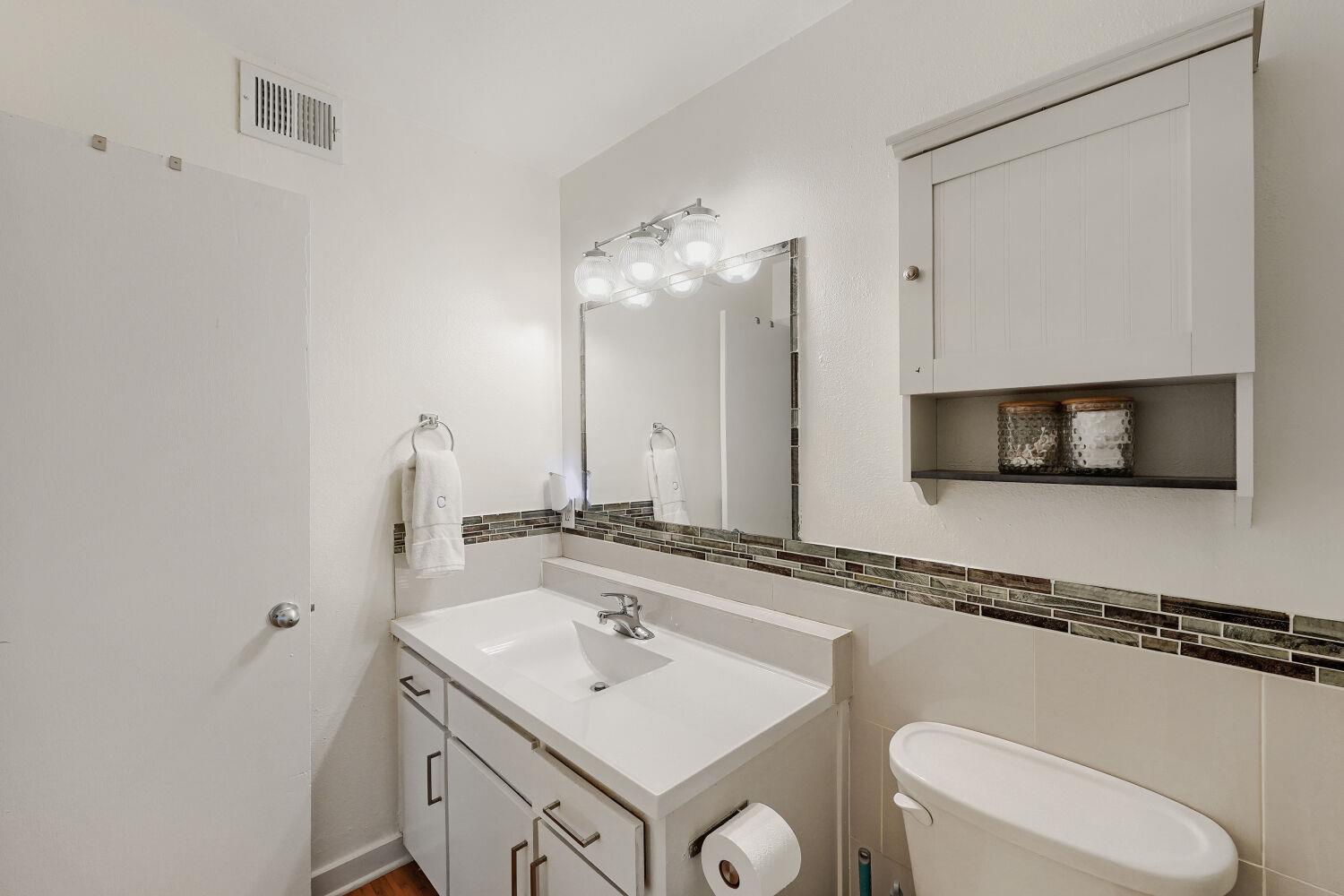 2303 East Side DR # 210, Austin TX 78704