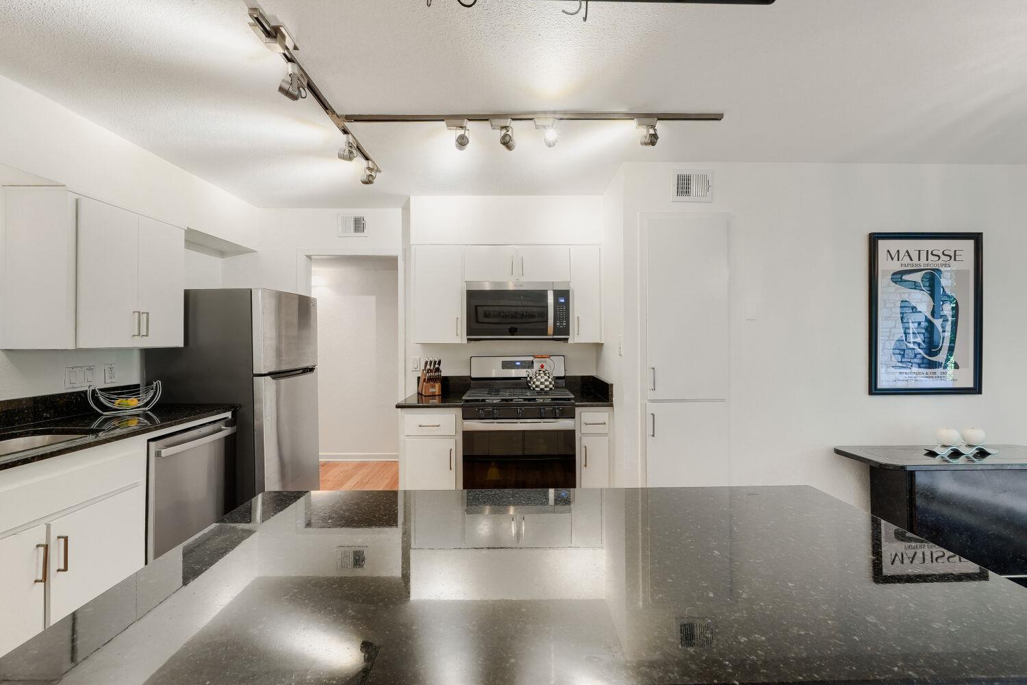 2303 East Side DR # 210, Austin TX 78704