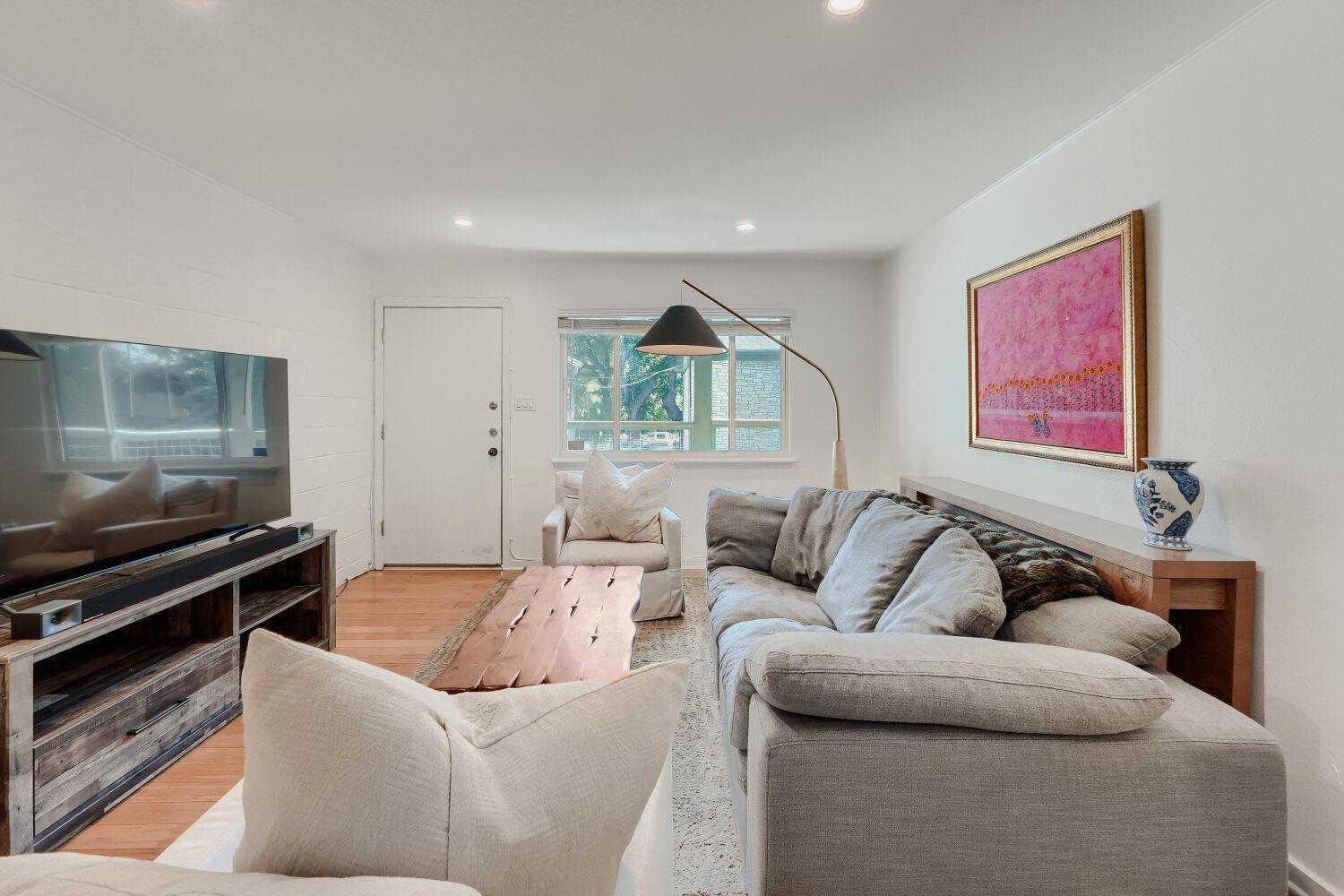 2303 East Side DR # 210, Austin TX 78704