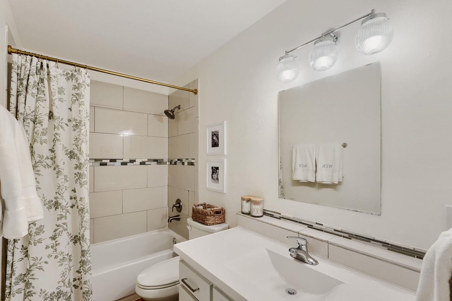 2303 East Side DR # 210, Austin TX 78704