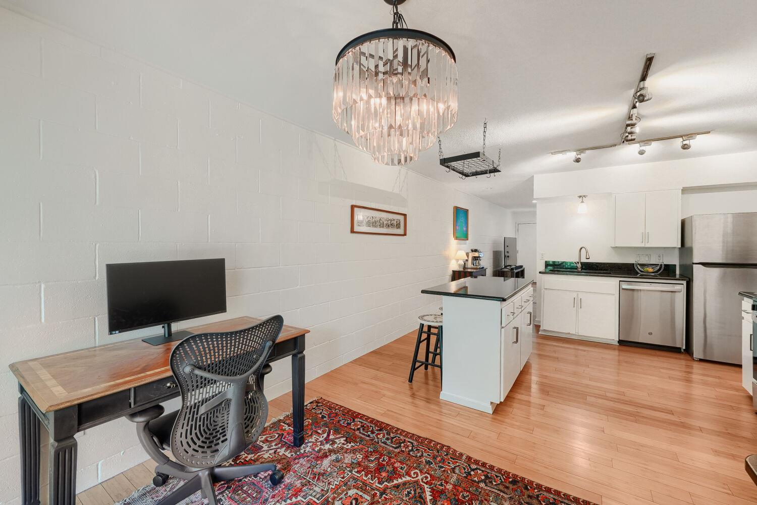 2303 East Side DR # 210, Austin TX 78704