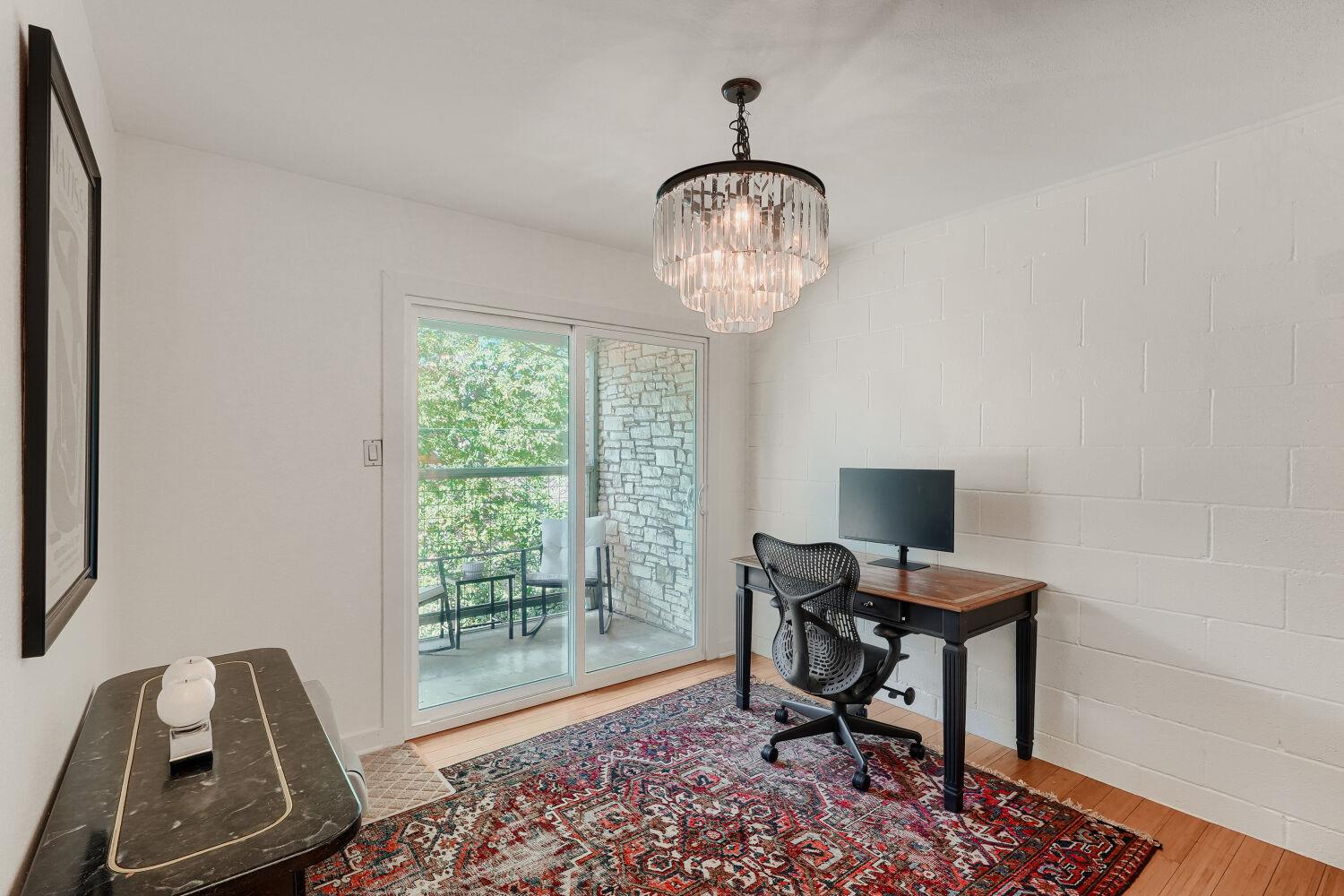 2303 East Side DR # 210, Austin TX 78704