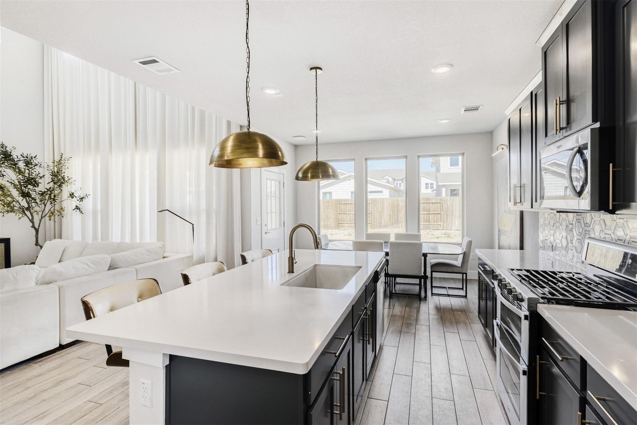 8602 Cottage Rose DR, Austin TX 78744