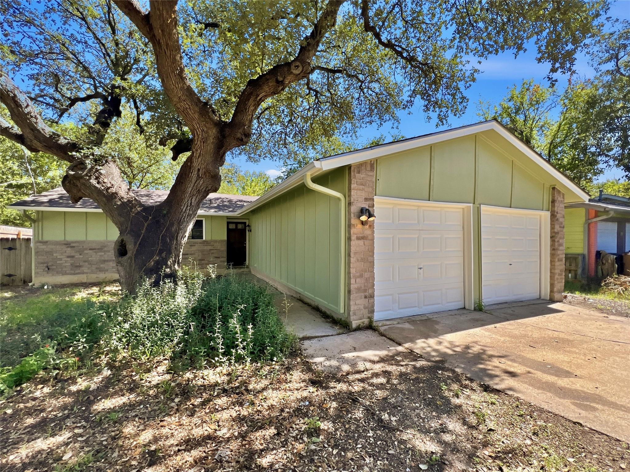 3 bed, 2 bath, residential lease at 5201 Hedgewood DR, Austin TX 78745, Austin TX
