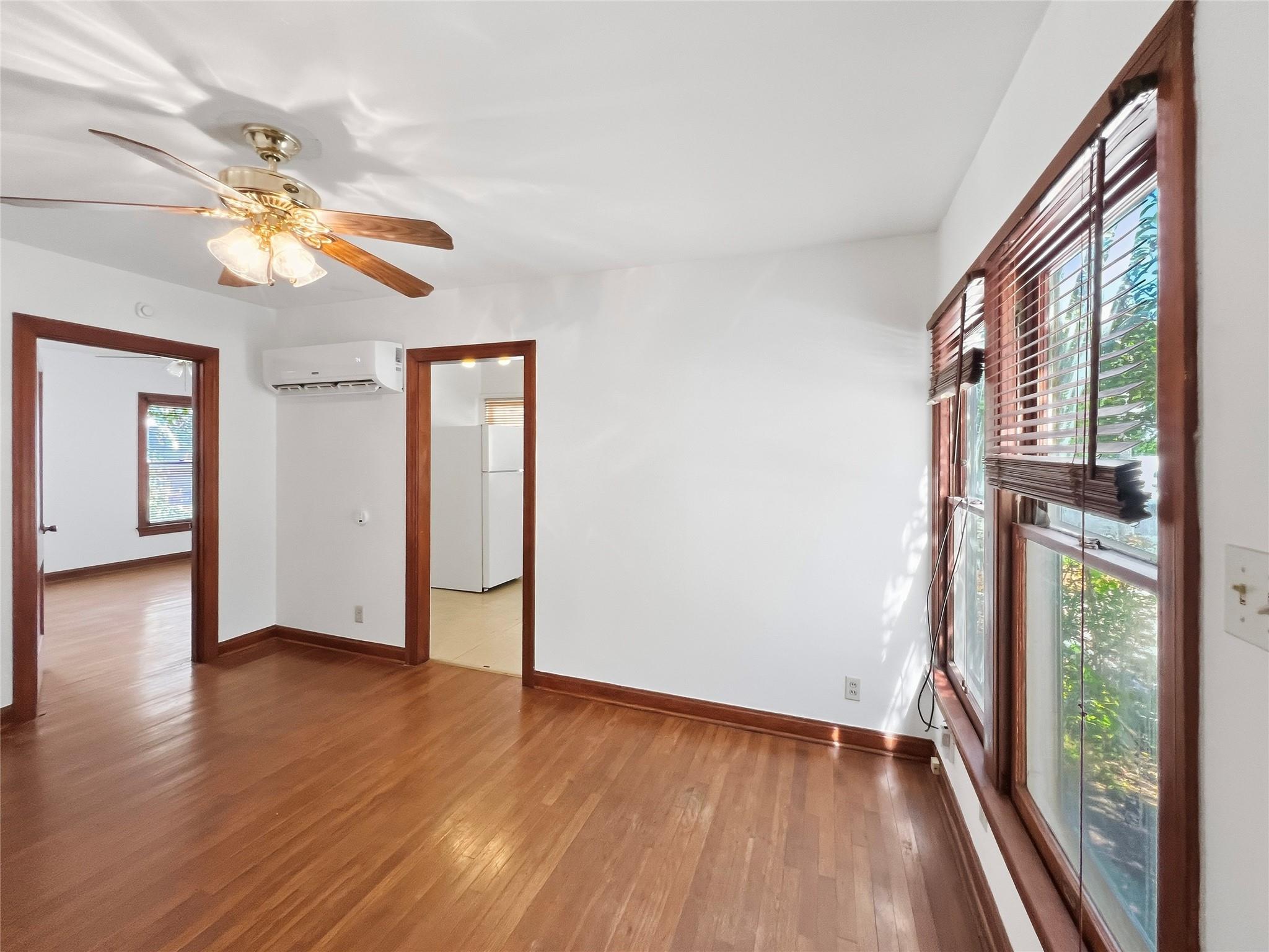 1402 Hillside Ave, Austin TX 78704