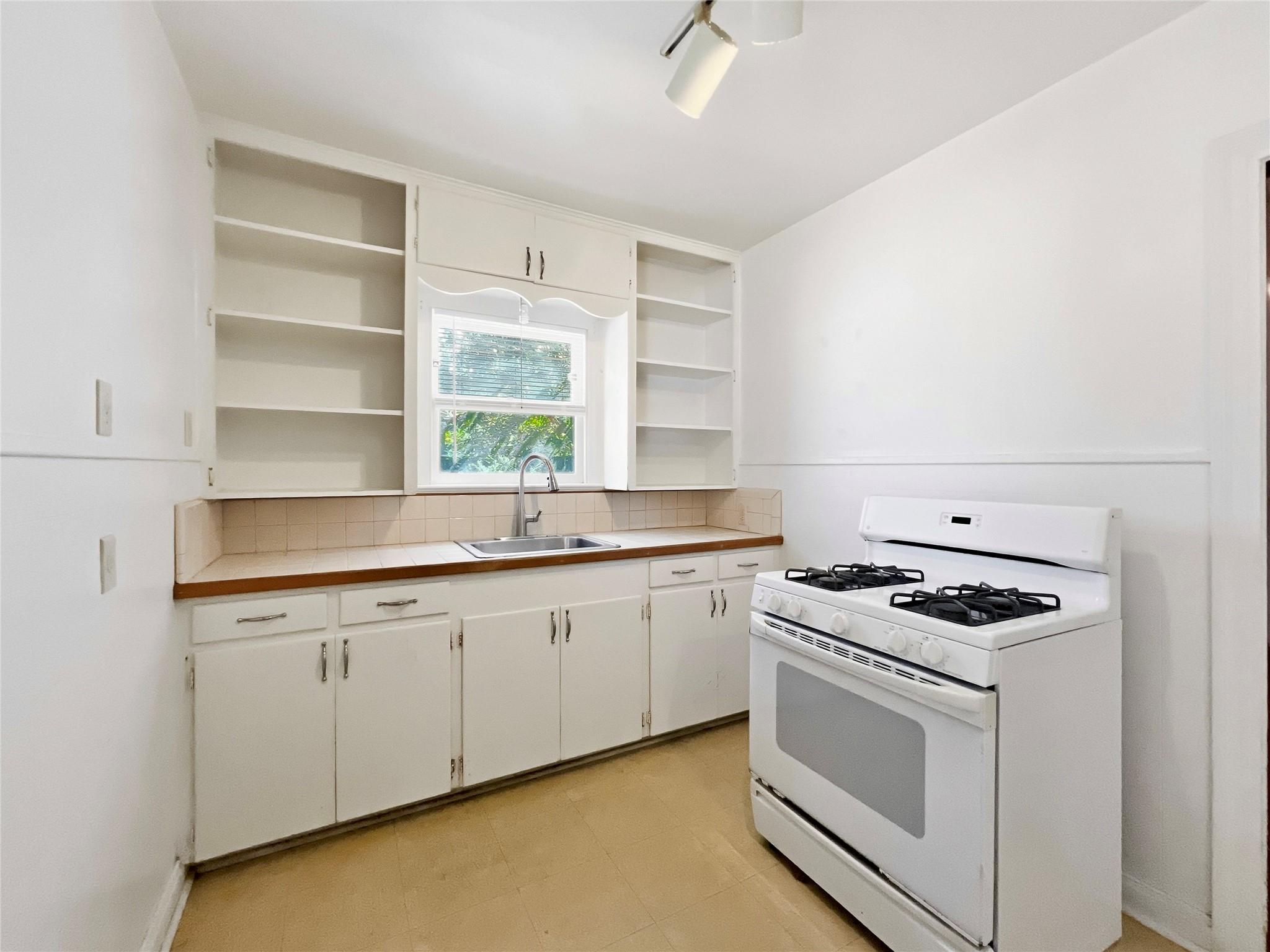 1402 Hillside Ave, Austin TX 78704